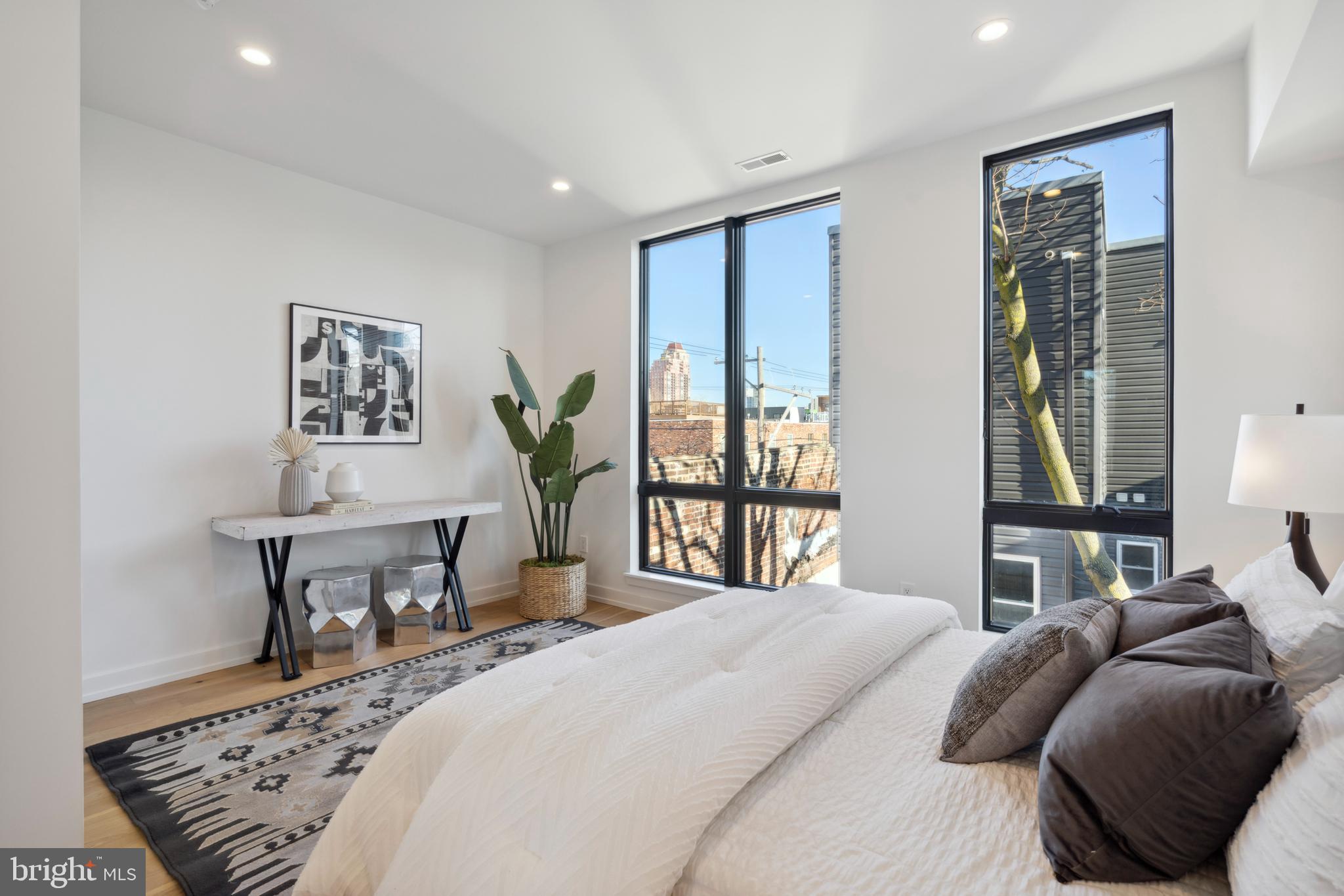 GRADUATE HOSPITAL - Residential