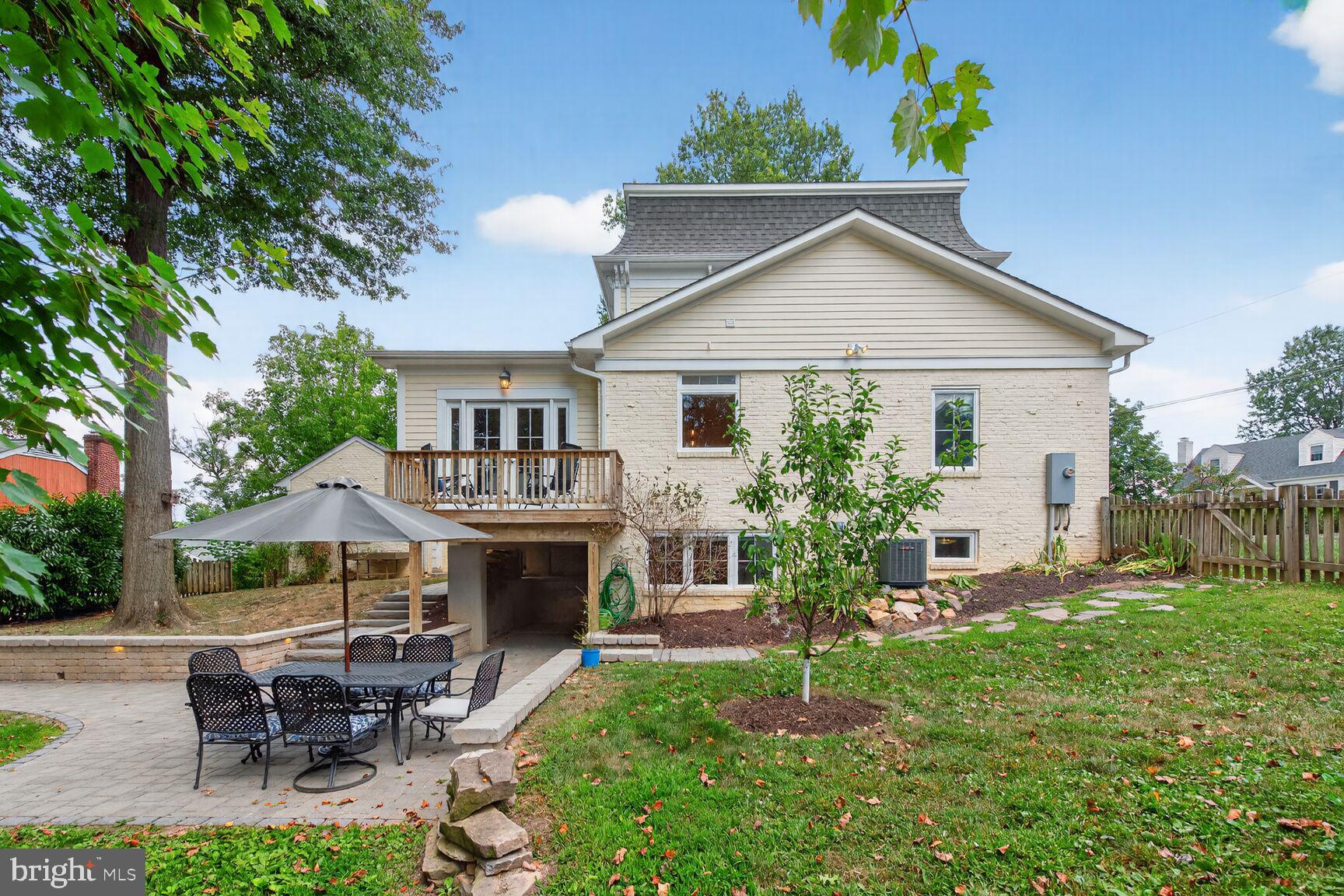 BERKSHIRE OAKWOOD - Residential