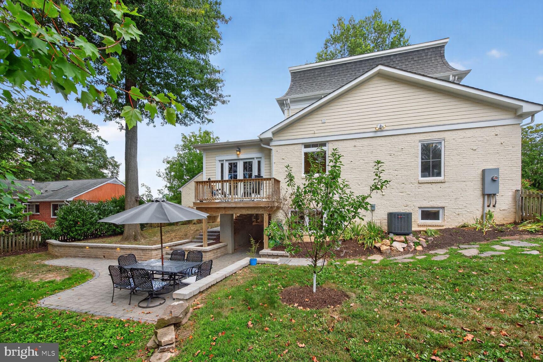 BERKSHIRE OAKWOOD - Residential