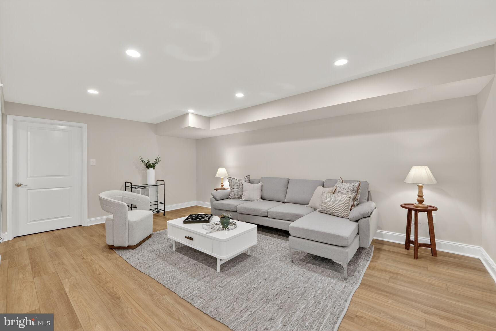 BERKSHIRE OAKWOOD - Residential