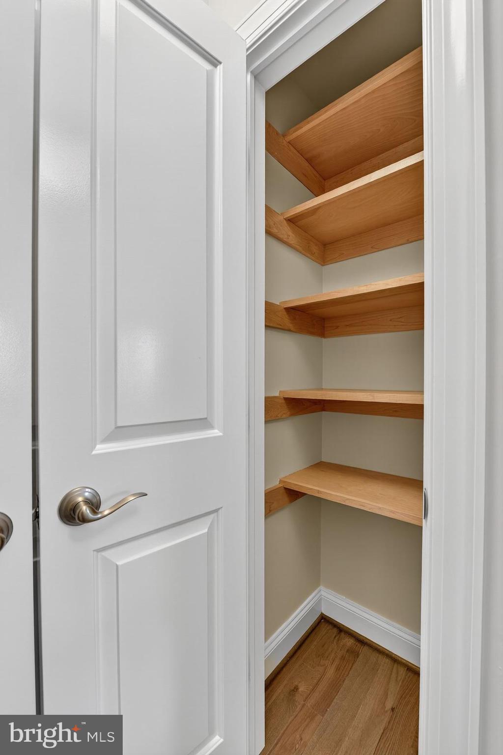 BERKSHIRE OAKWOOD - Residential