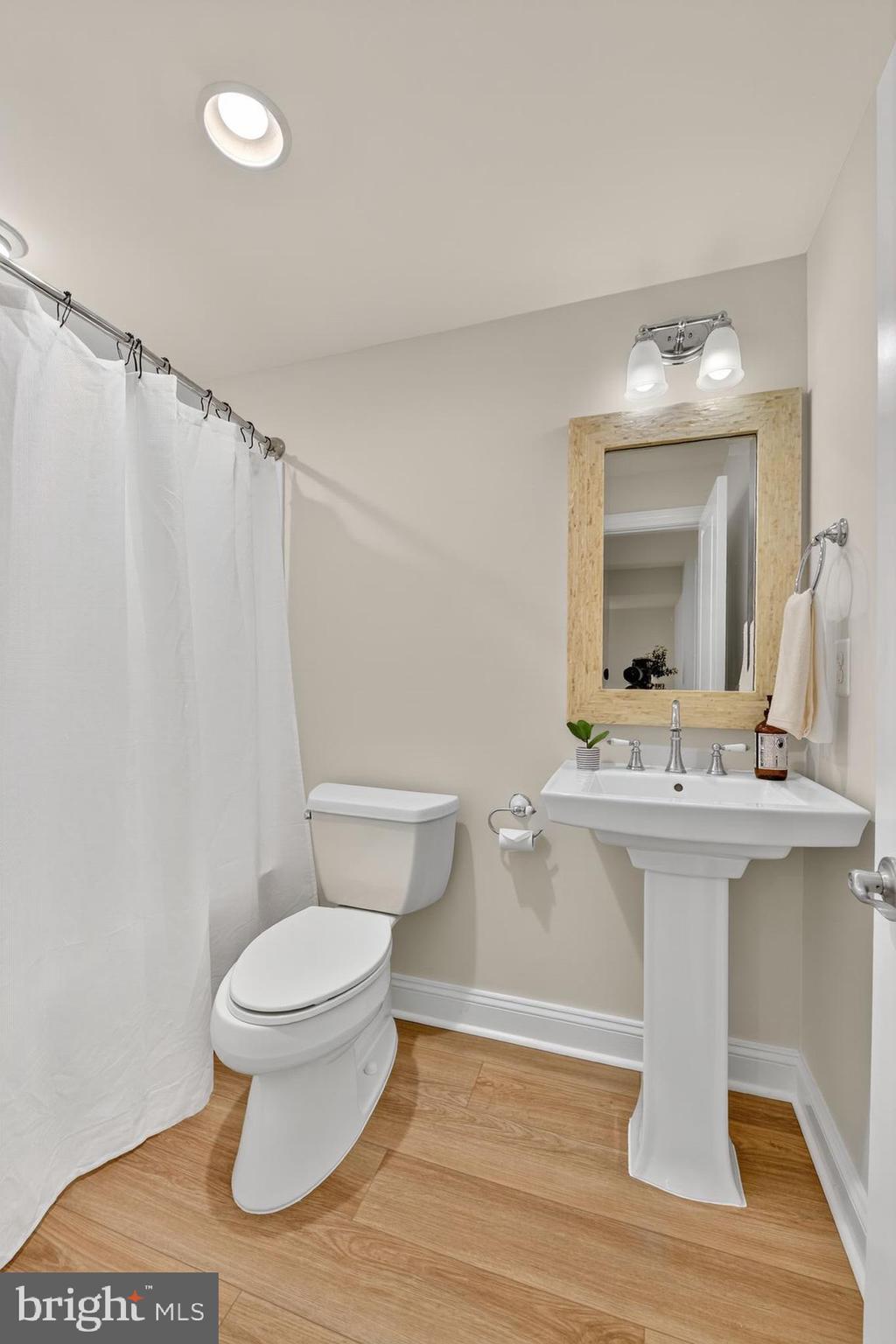 BERKSHIRE OAKWOOD - Residential