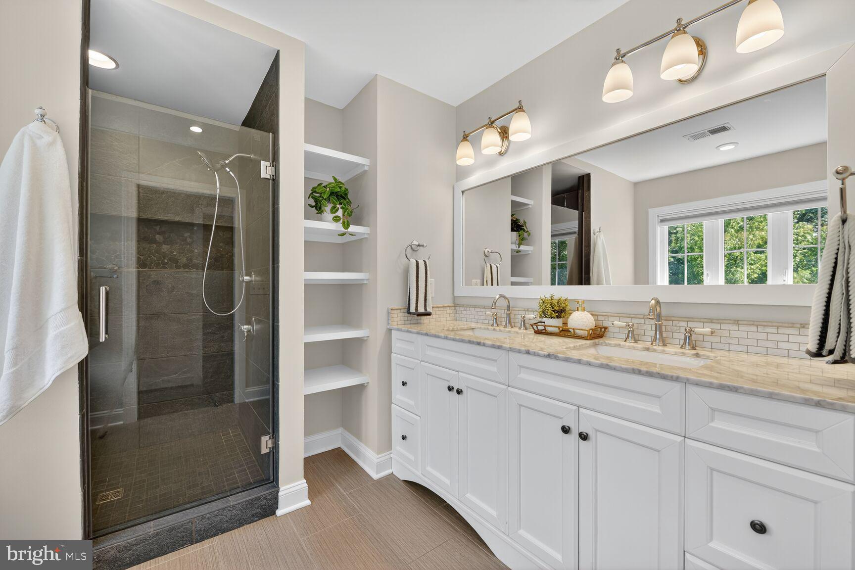 BERKSHIRE OAKWOOD - Residential