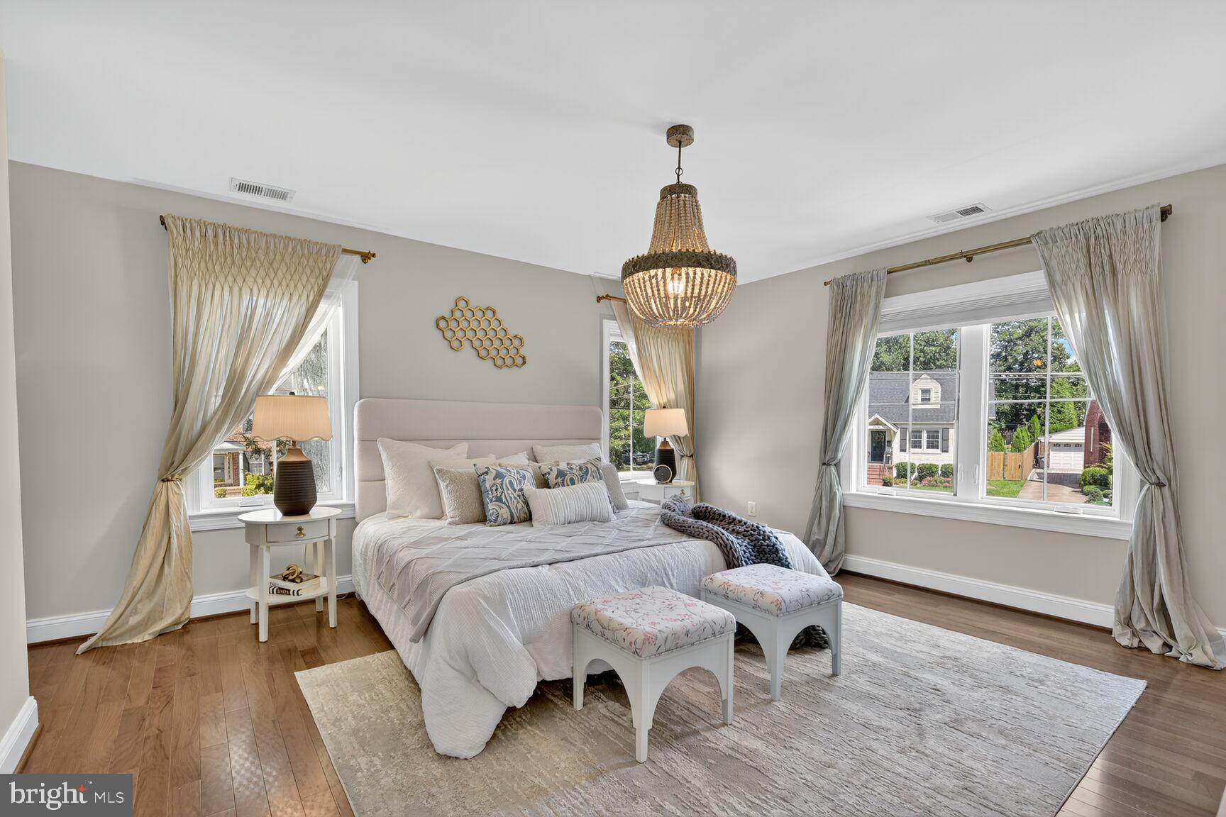 BERKSHIRE OAKWOOD - Residential