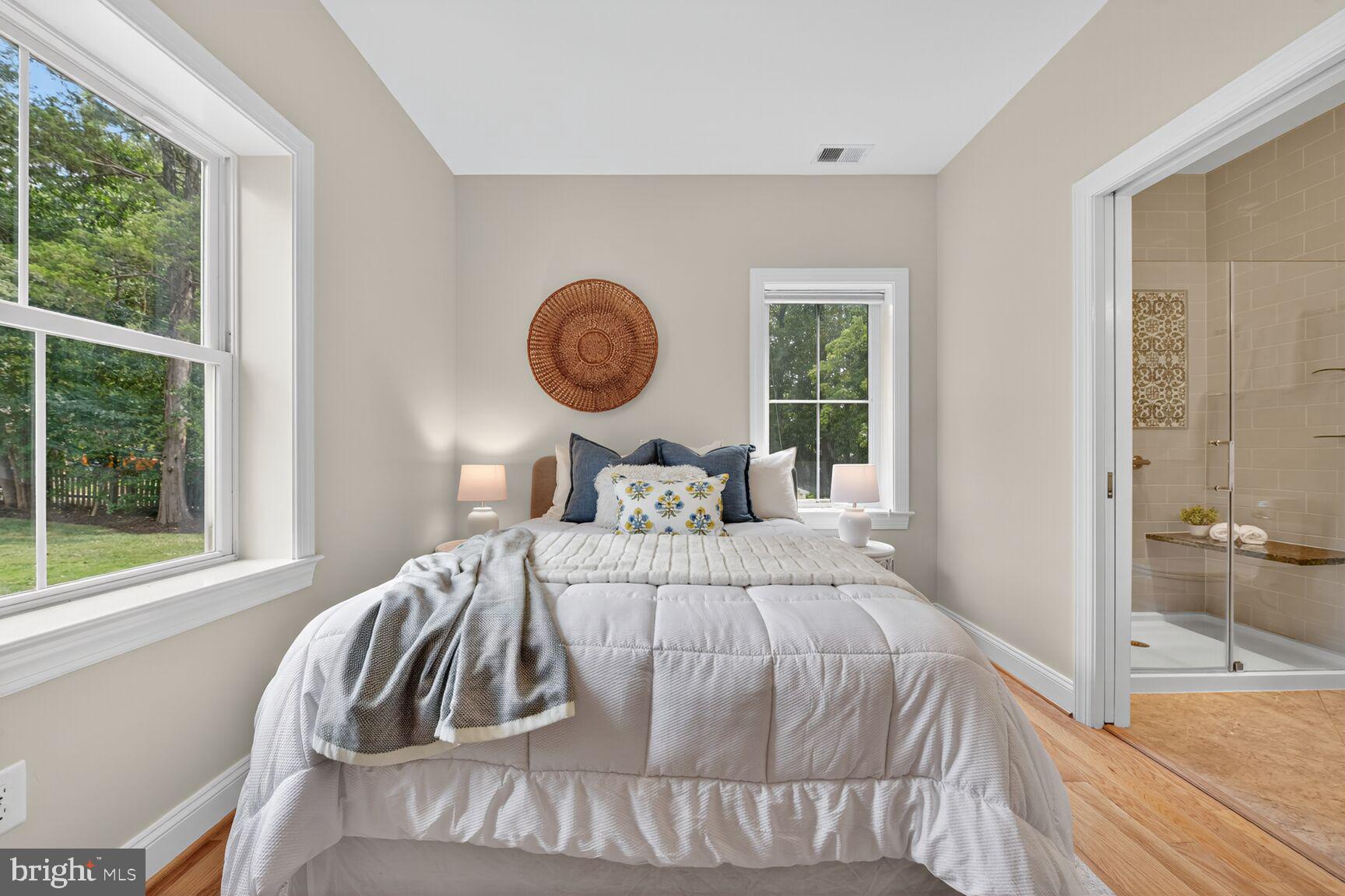 BERKSHIRE OAKWOOD - Residential