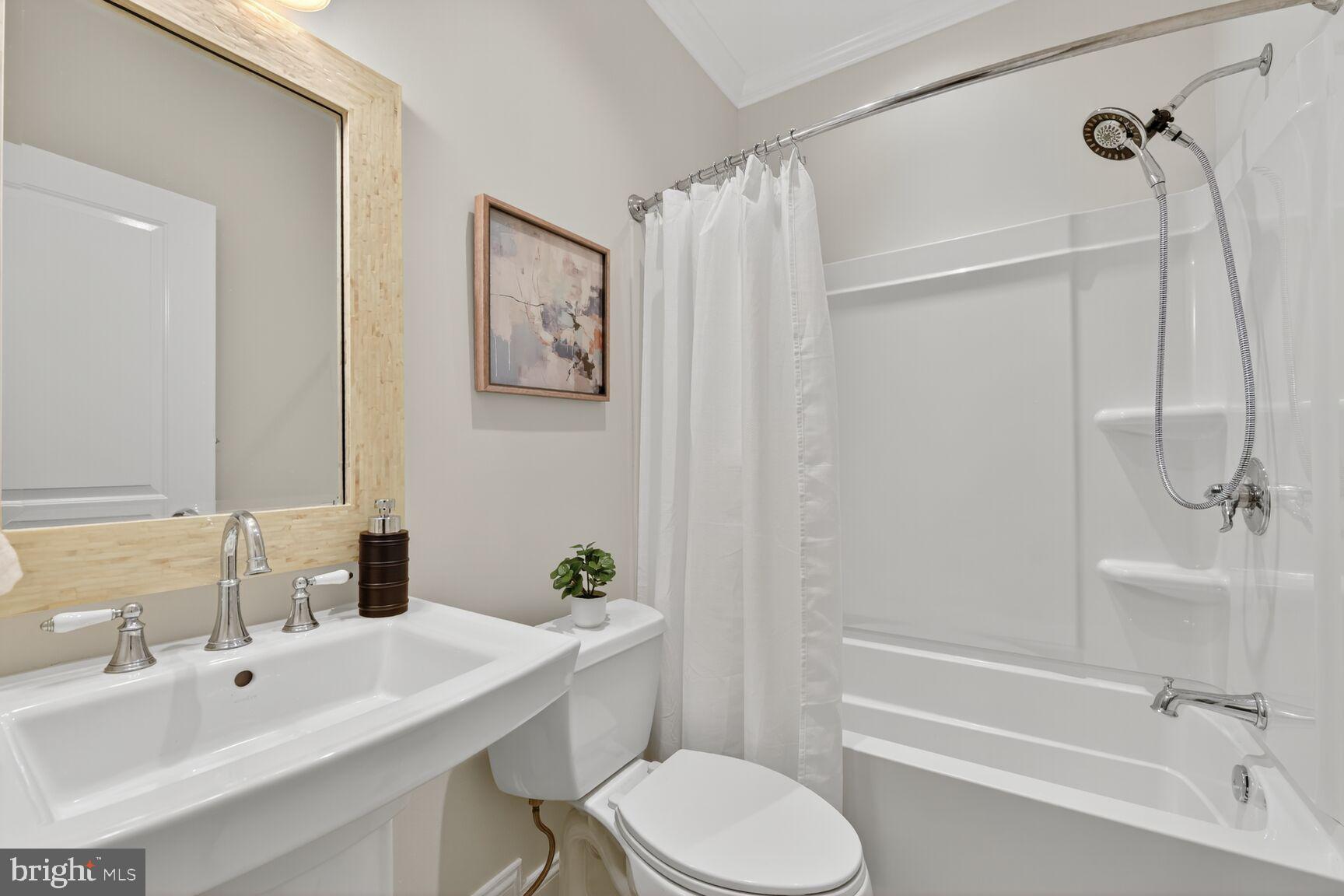 BERKSHIRE OAKWOOD - Residential