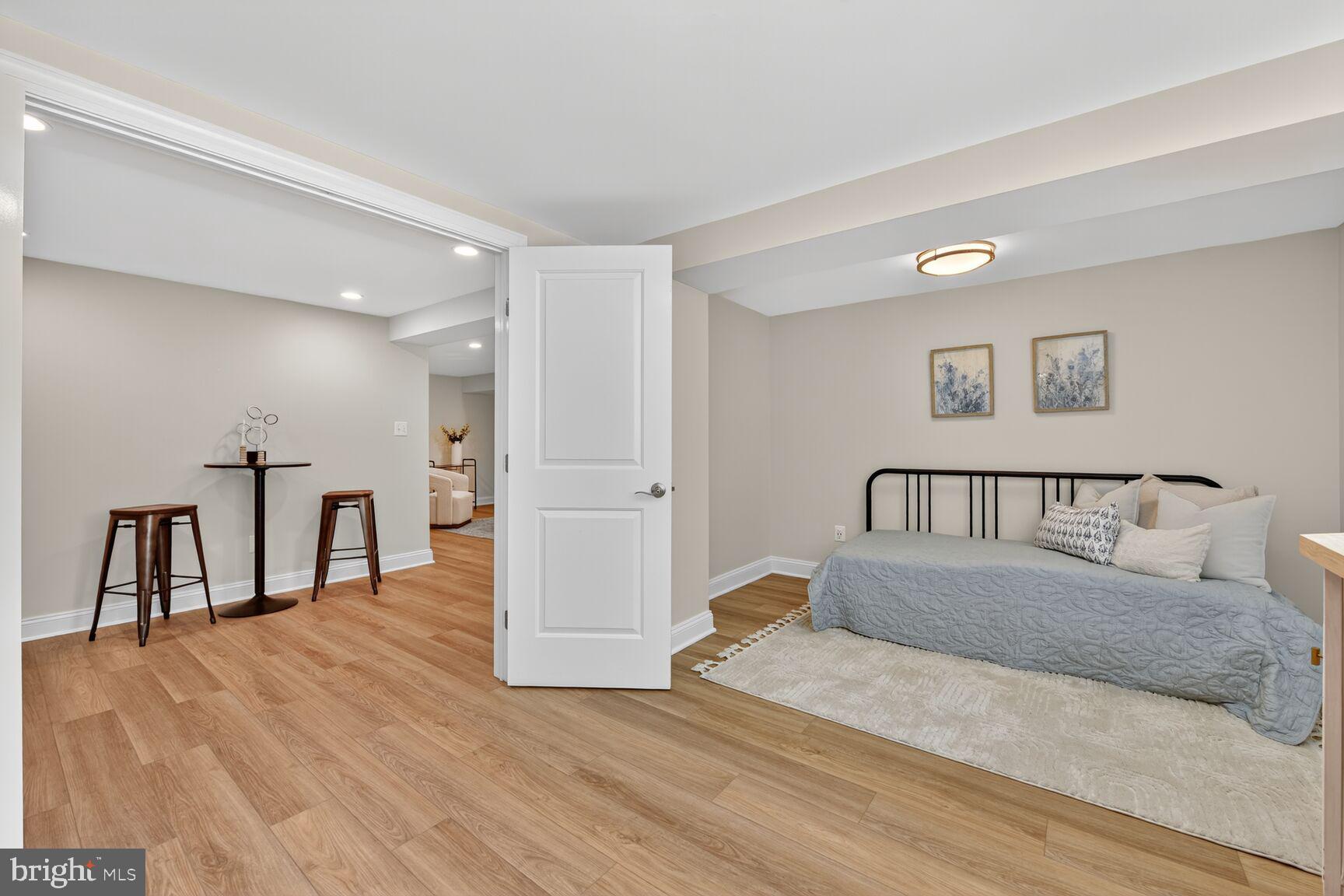 BERKSHIRE OAKWOOD - Residential