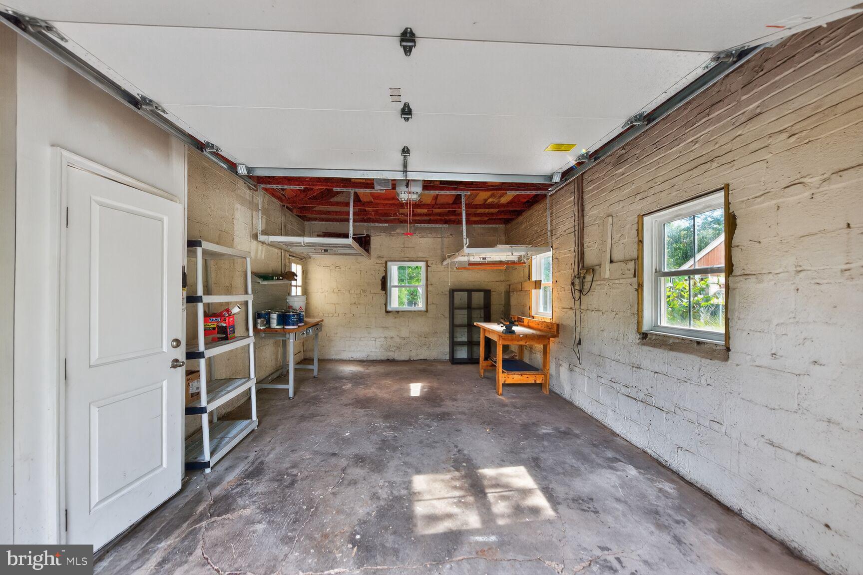 BERKSHIRE OAKWOOD - Residential