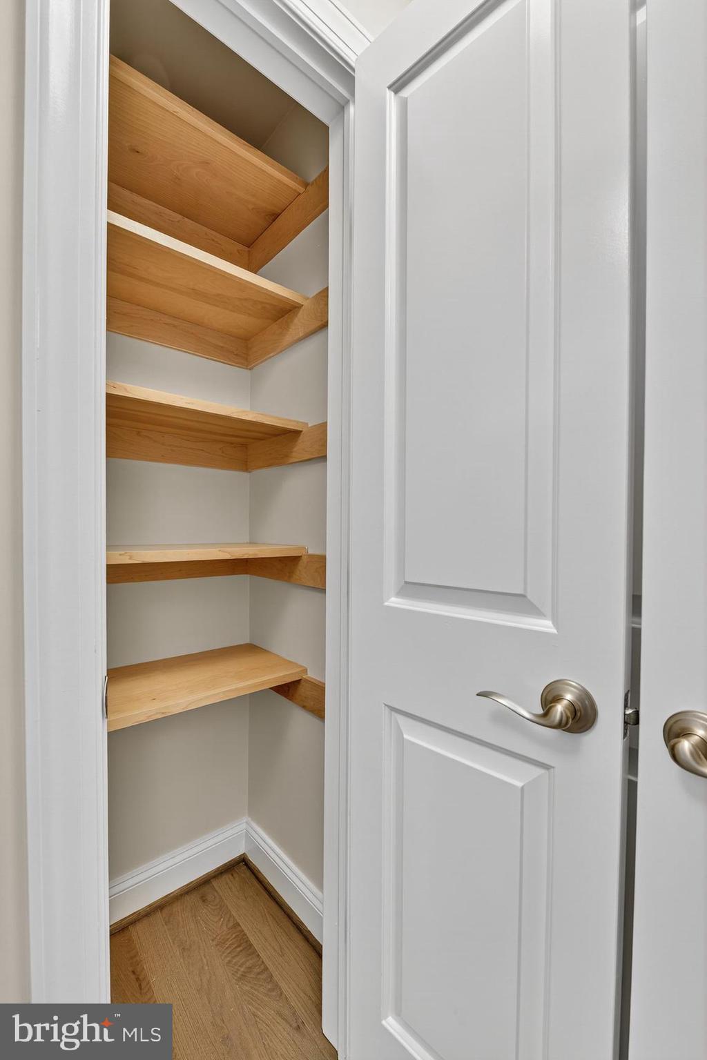 BERKSHIRE OAKWOOD - Residential