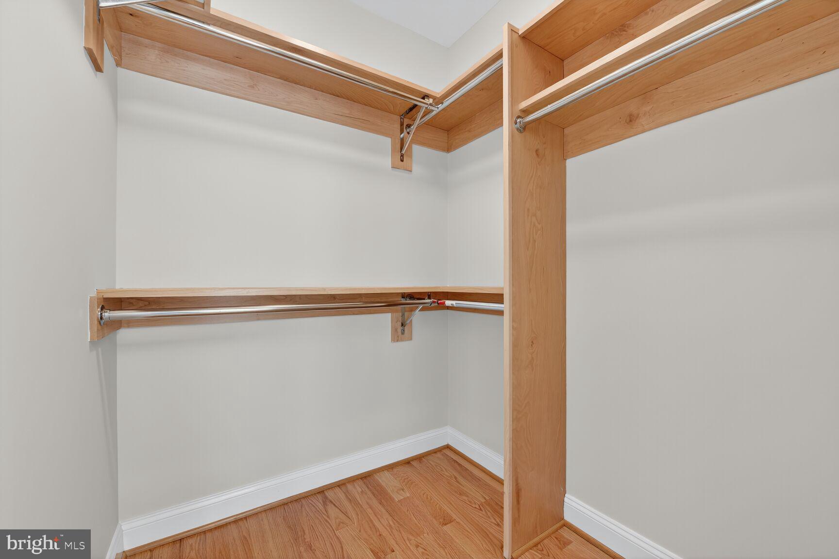 BERKSHIRE OAKWOOD - Residential