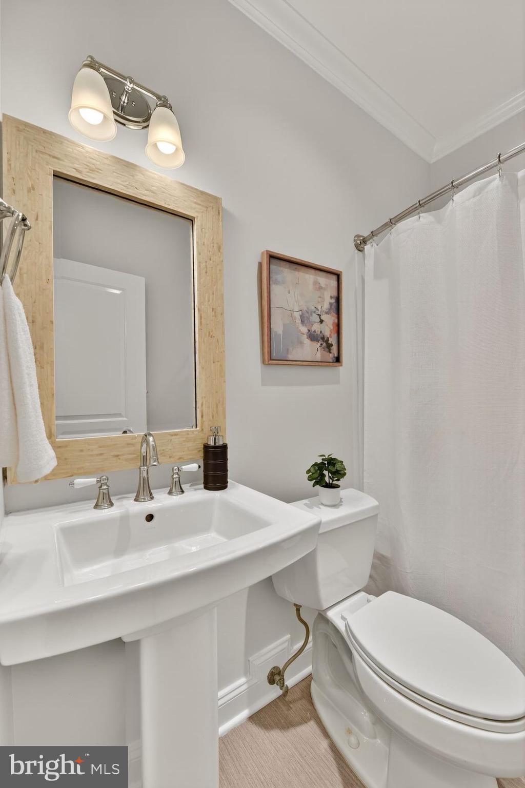 BERKSHIRE OAKWOOD - Residential