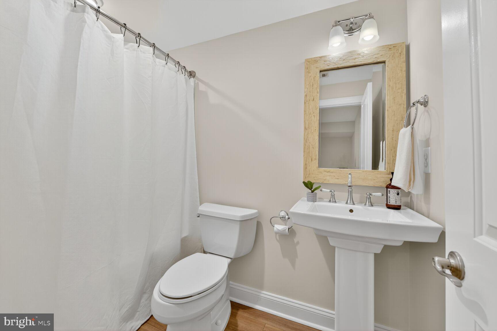 BERKSHIRE OAKWOOD - Residential