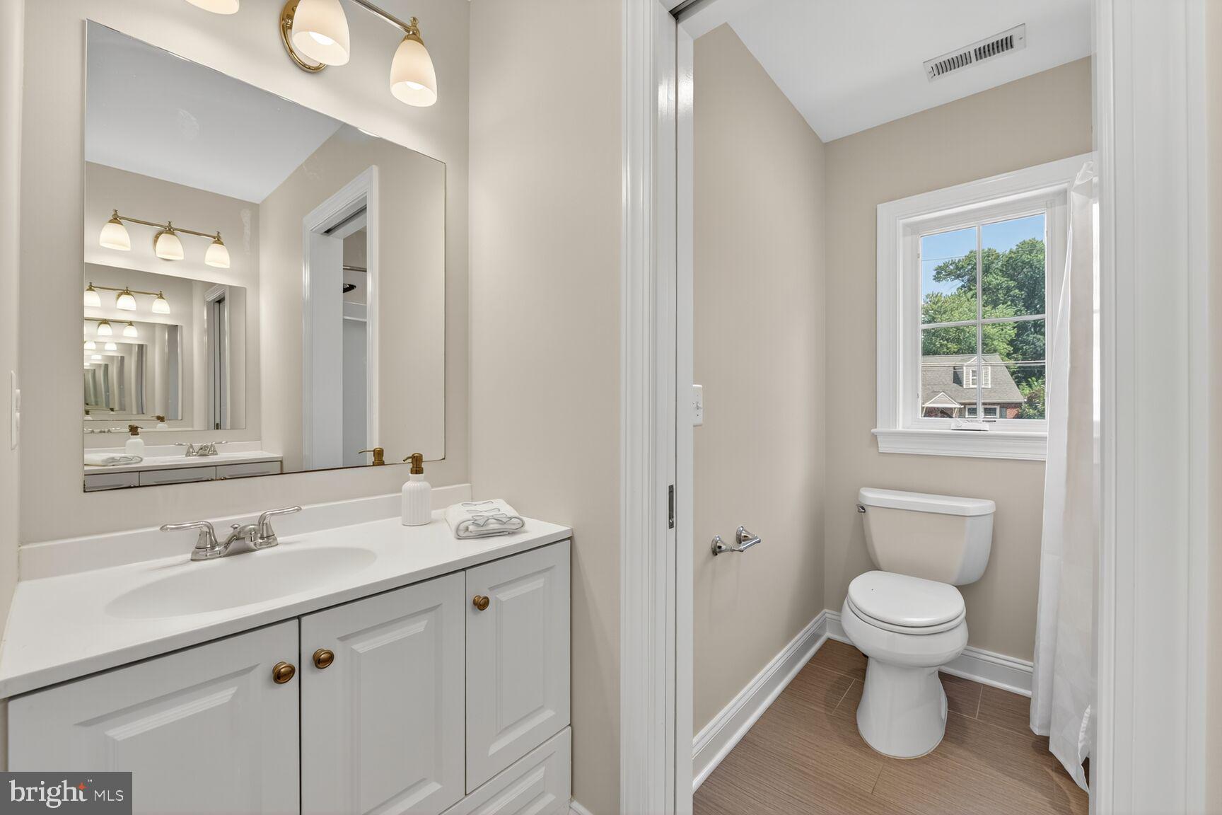 BERKSHIRE OAKWOOD - Residential