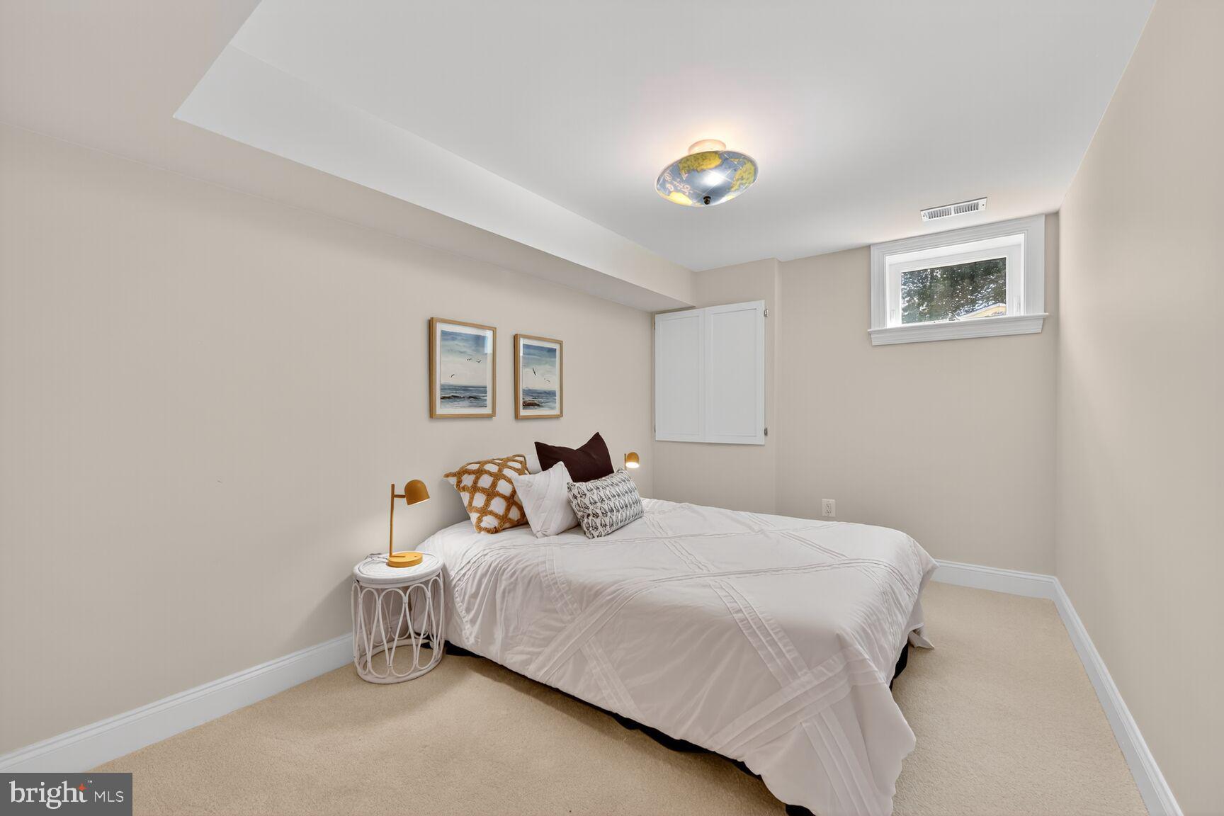 BERKSHIRE OAKWOOD - Residential