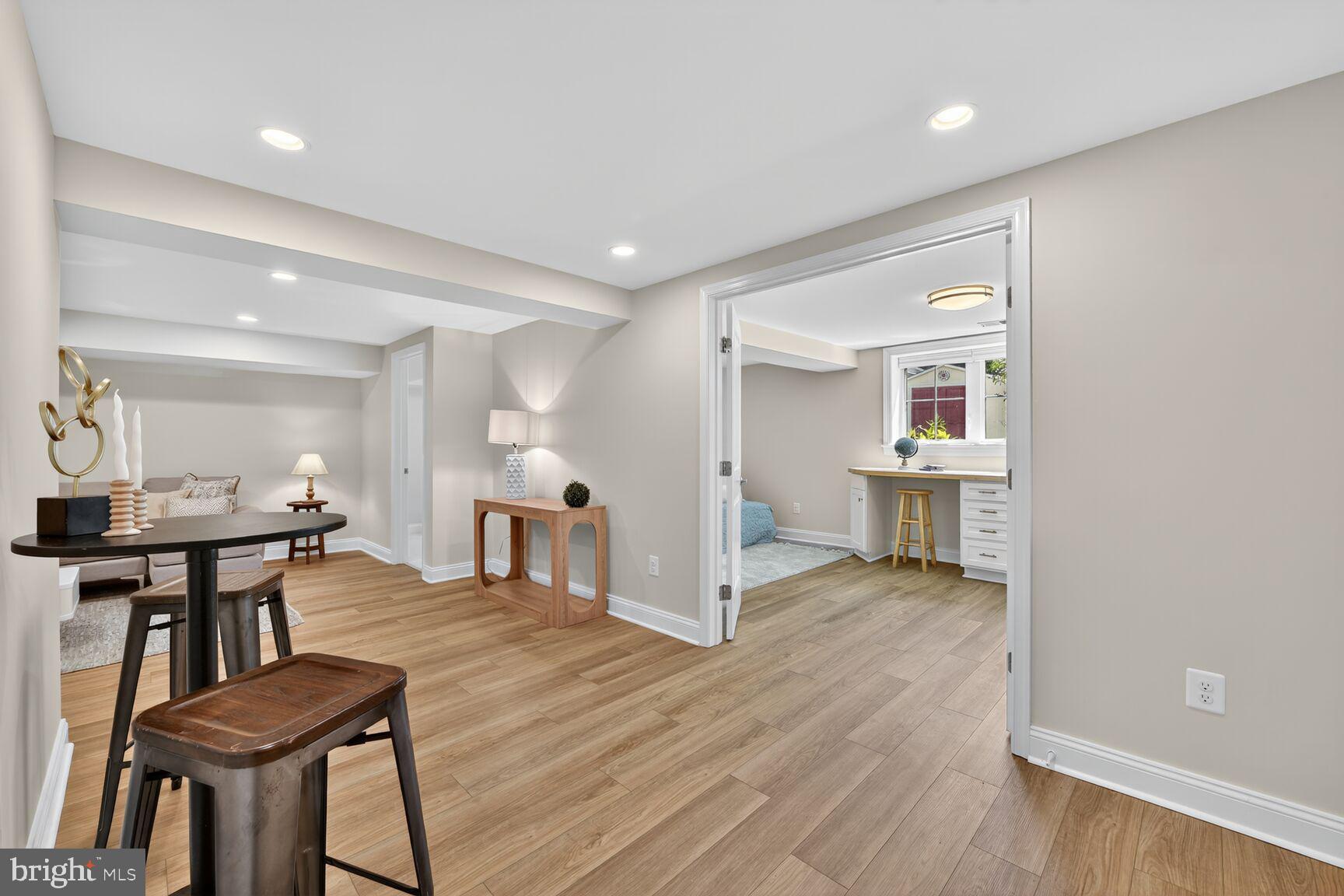 BERKSHIRE OAKWOOD - Residential