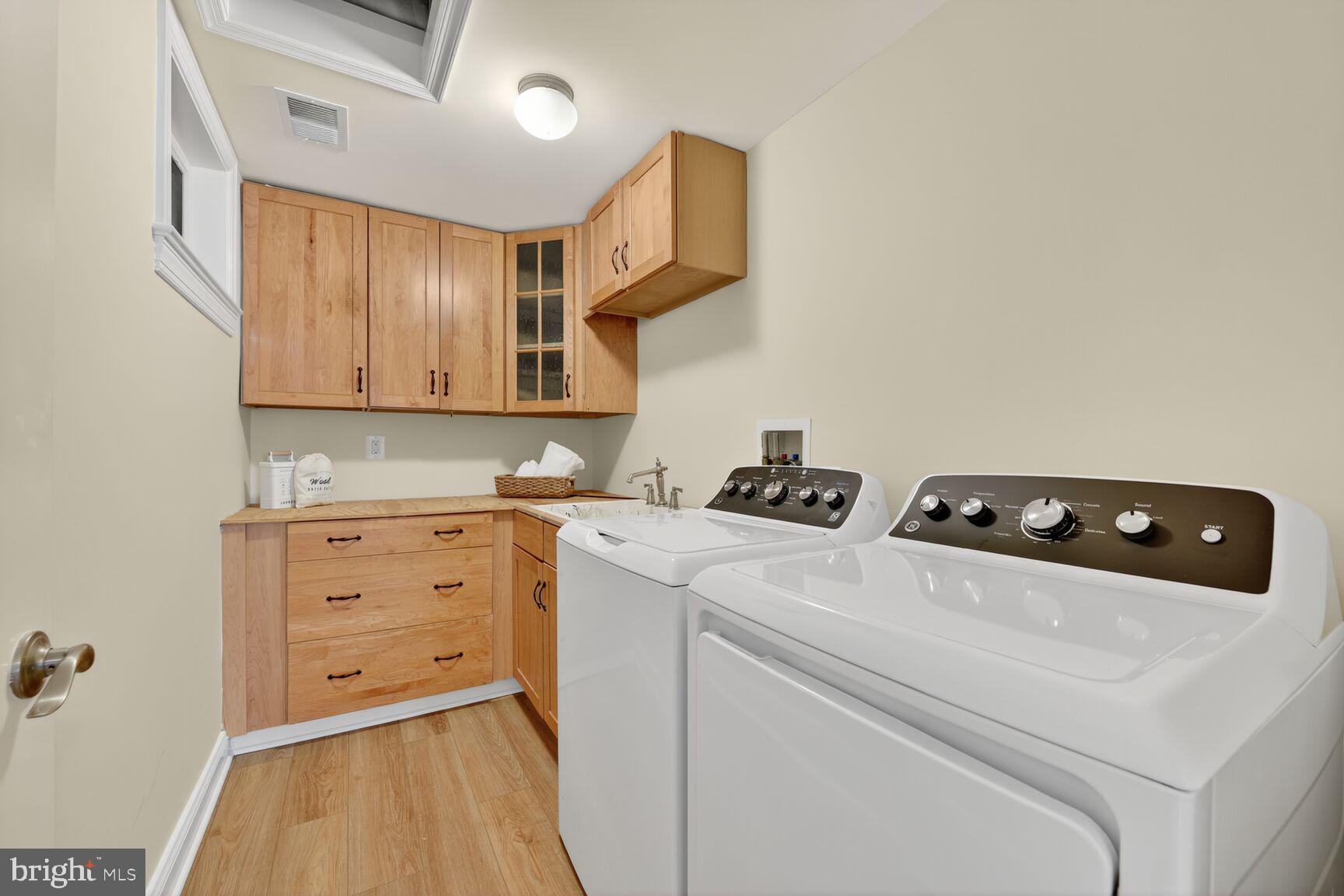 BERKSHIRE OAKWOOD - Residential