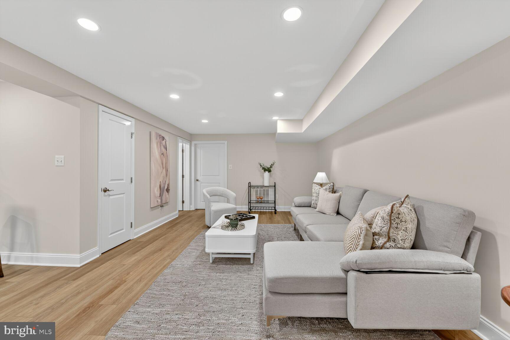 BERKSHIRE OAKWOOD - Residential