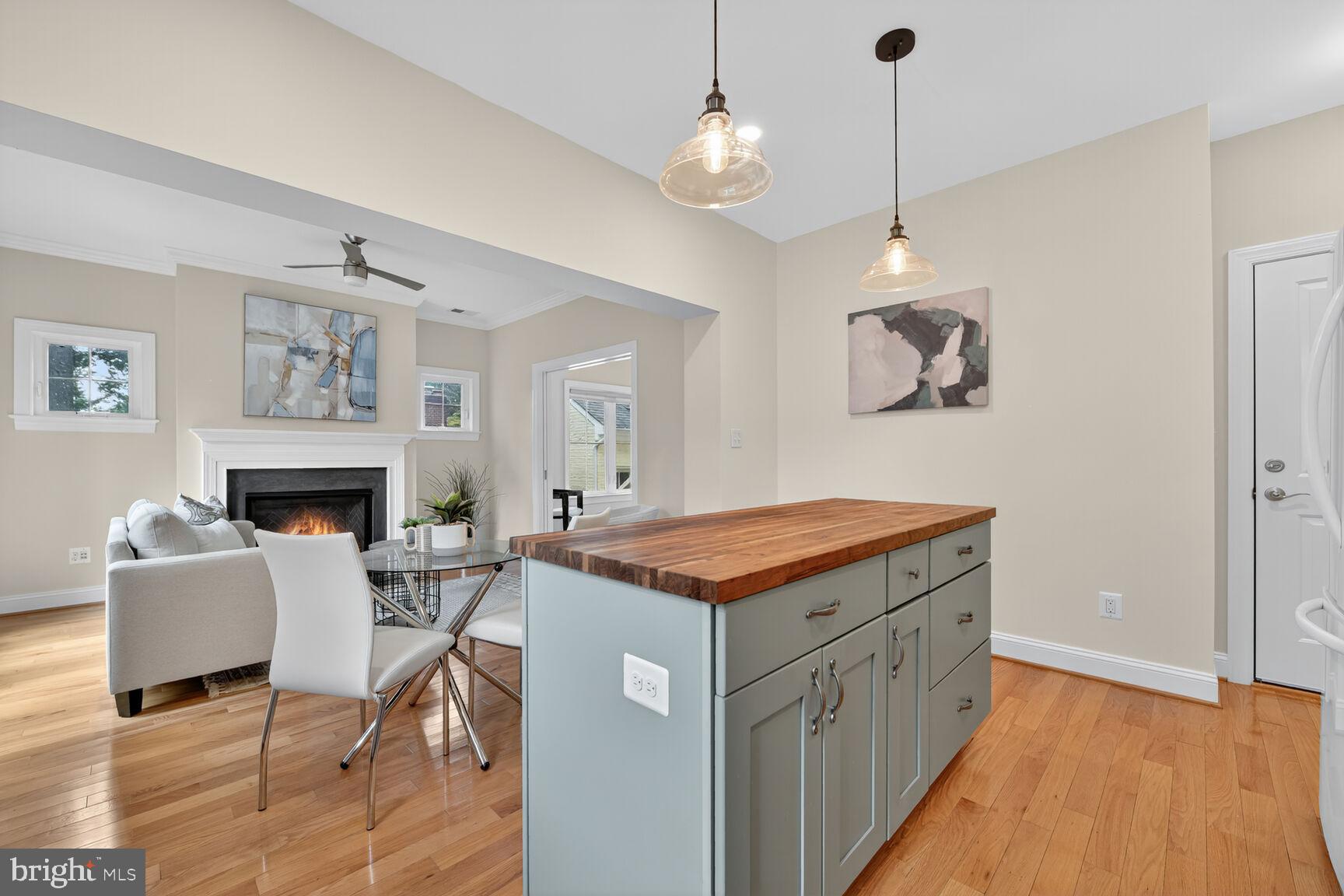 BERKSHIRE OAKWOOD - Residential