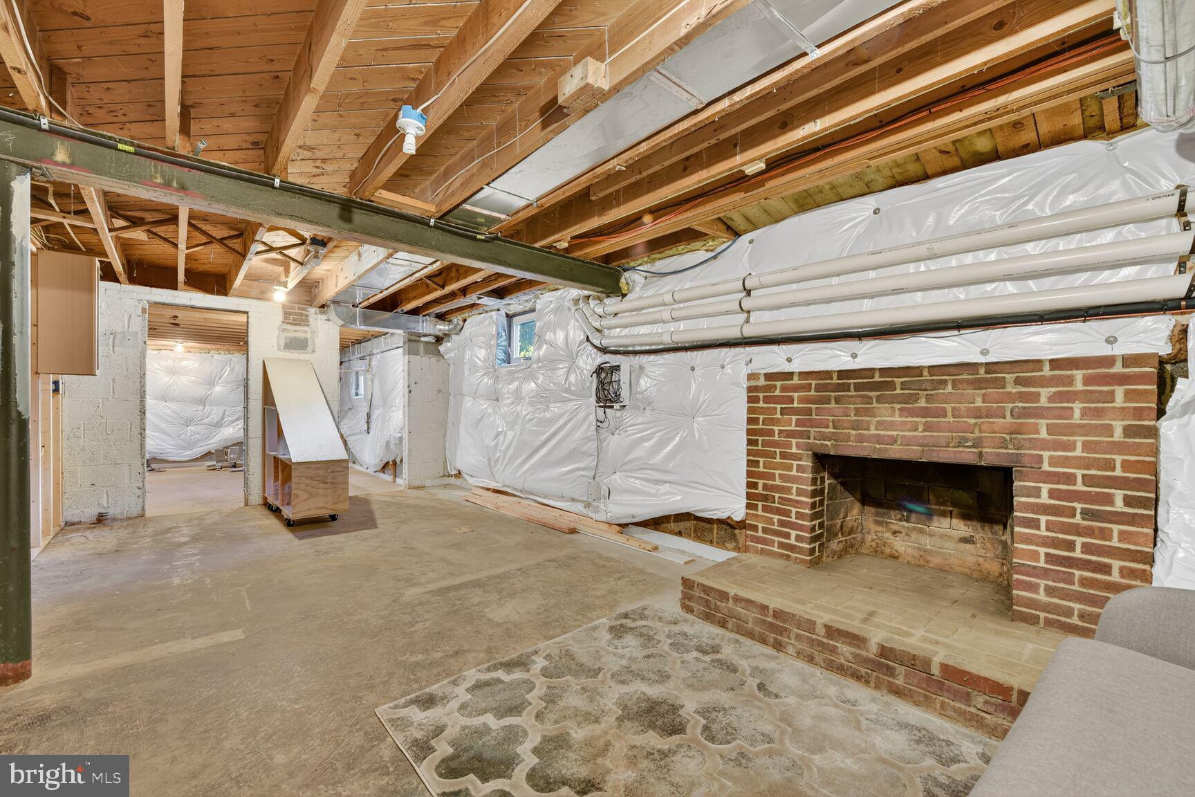 BERKSHIRE OAKWOOD - Residential