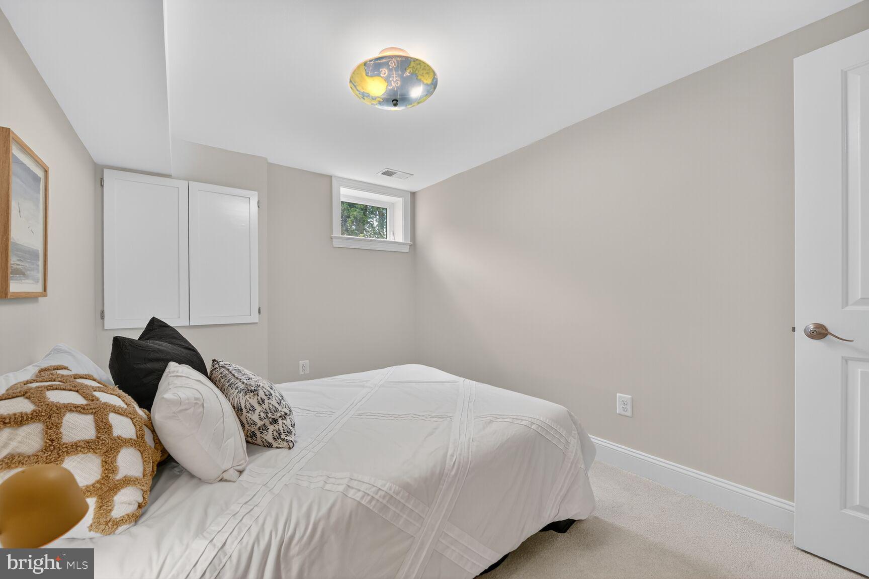 BERKSHIRE OAKWOOD - Residential