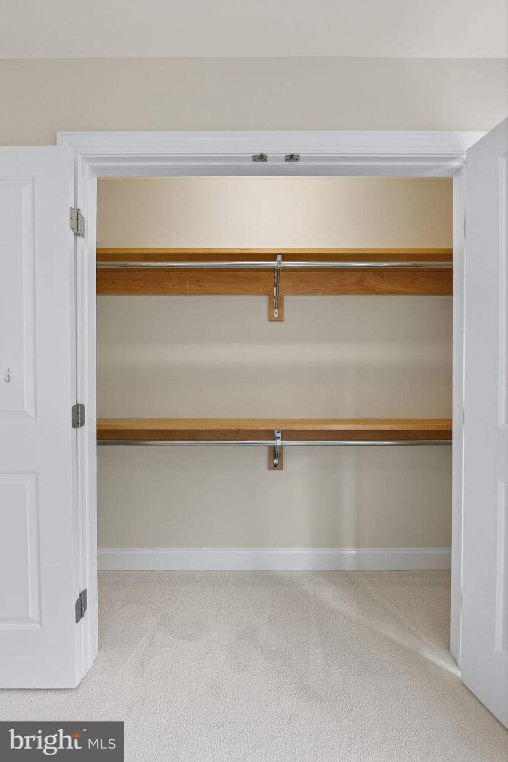 BERKSHIRE OAKWOOD - Residential