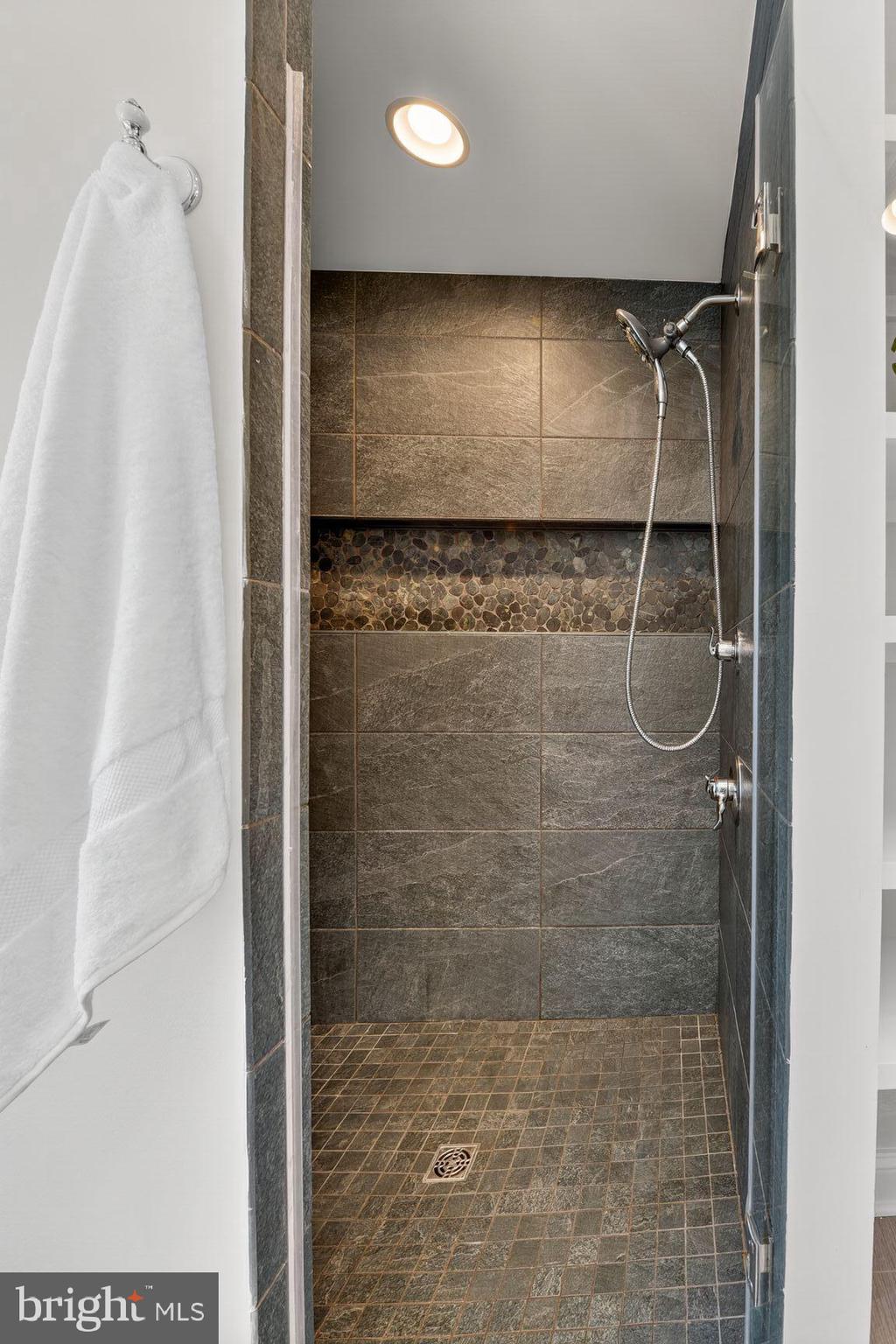 BERKSHIRE OAKWOOD - Residential