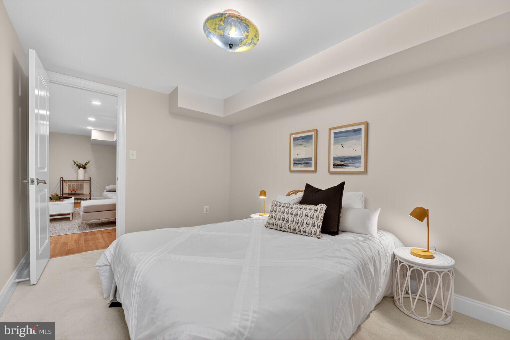 BERKSHIRE OAKWOOD - Residential