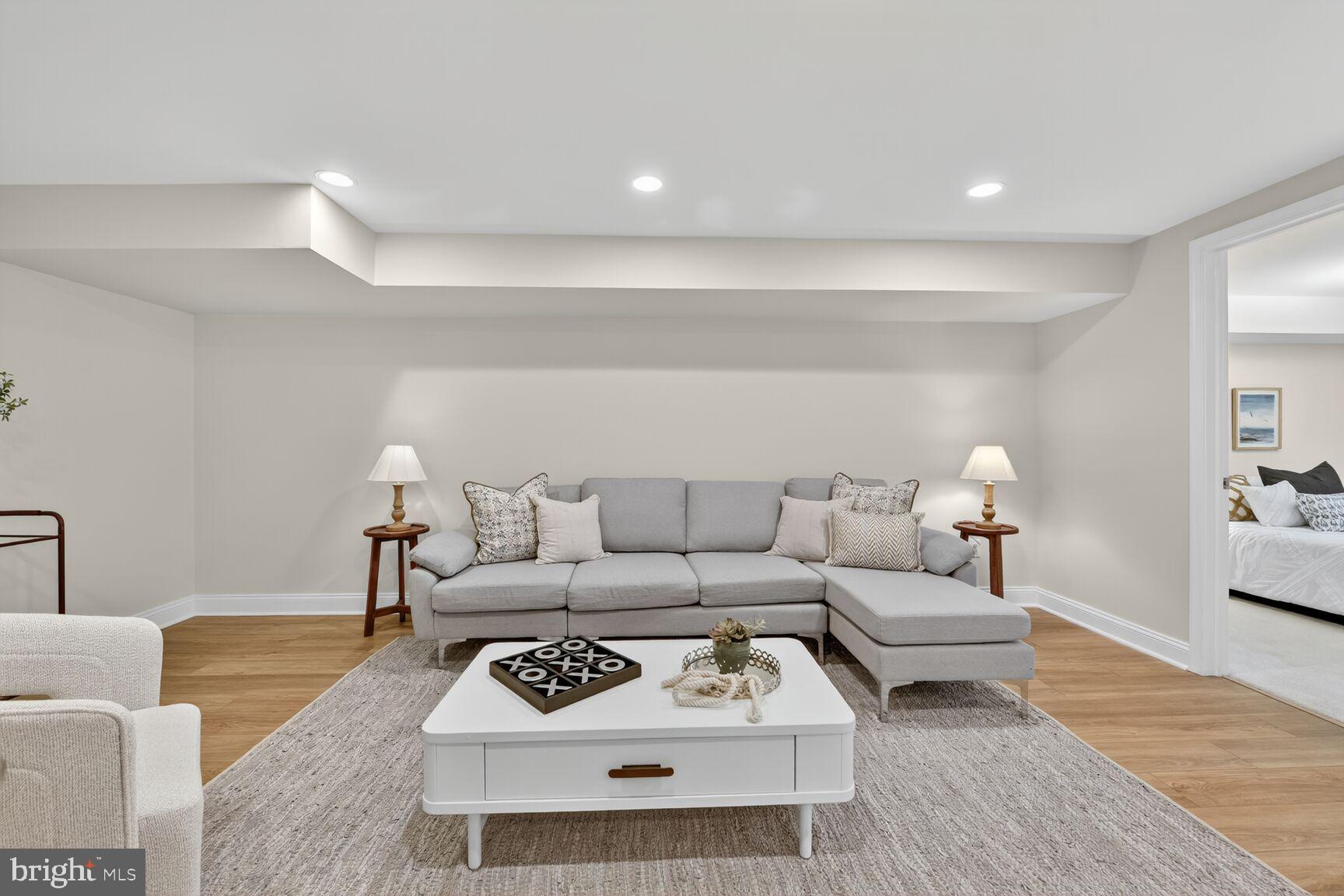 BERKSHIRE OAKWOOD - Residential