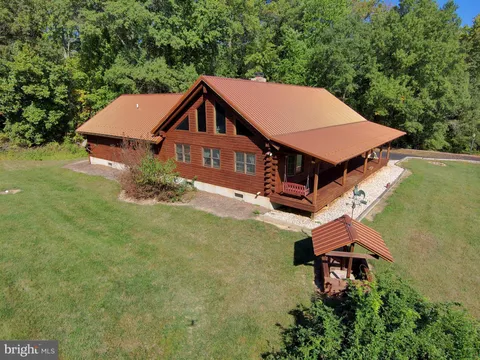 678 Walker School Road, Townsend, DE MLS: DENC2070384
