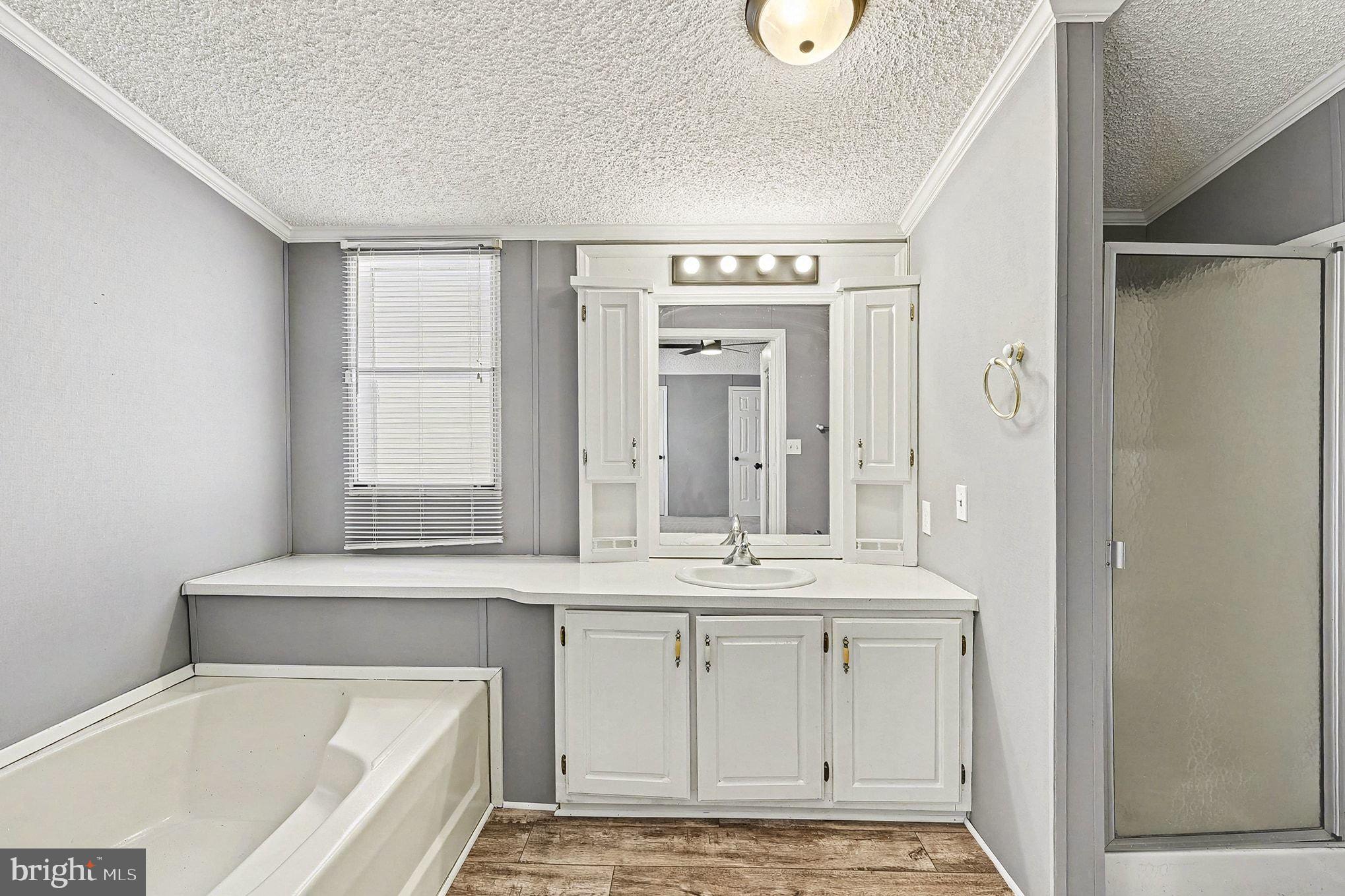 PEPPERMINT WOODS - Residential