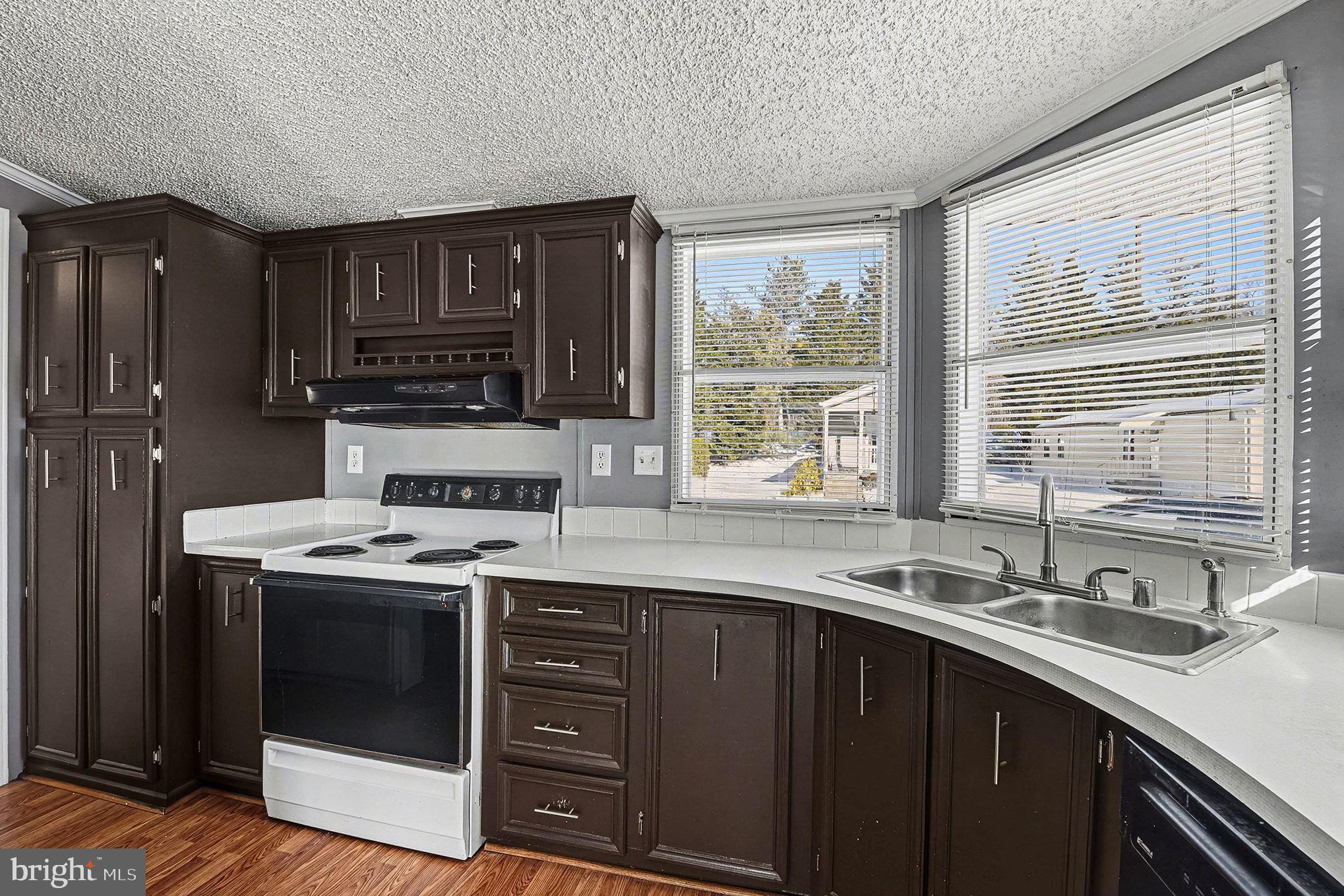 PEPPERMINT WOODS - Residential