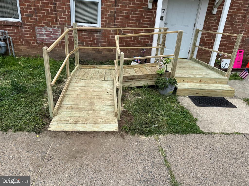 Photo of 7 Brighton Village Drive, BROOMALL, PA 19008 (MLS # PADE2098368)