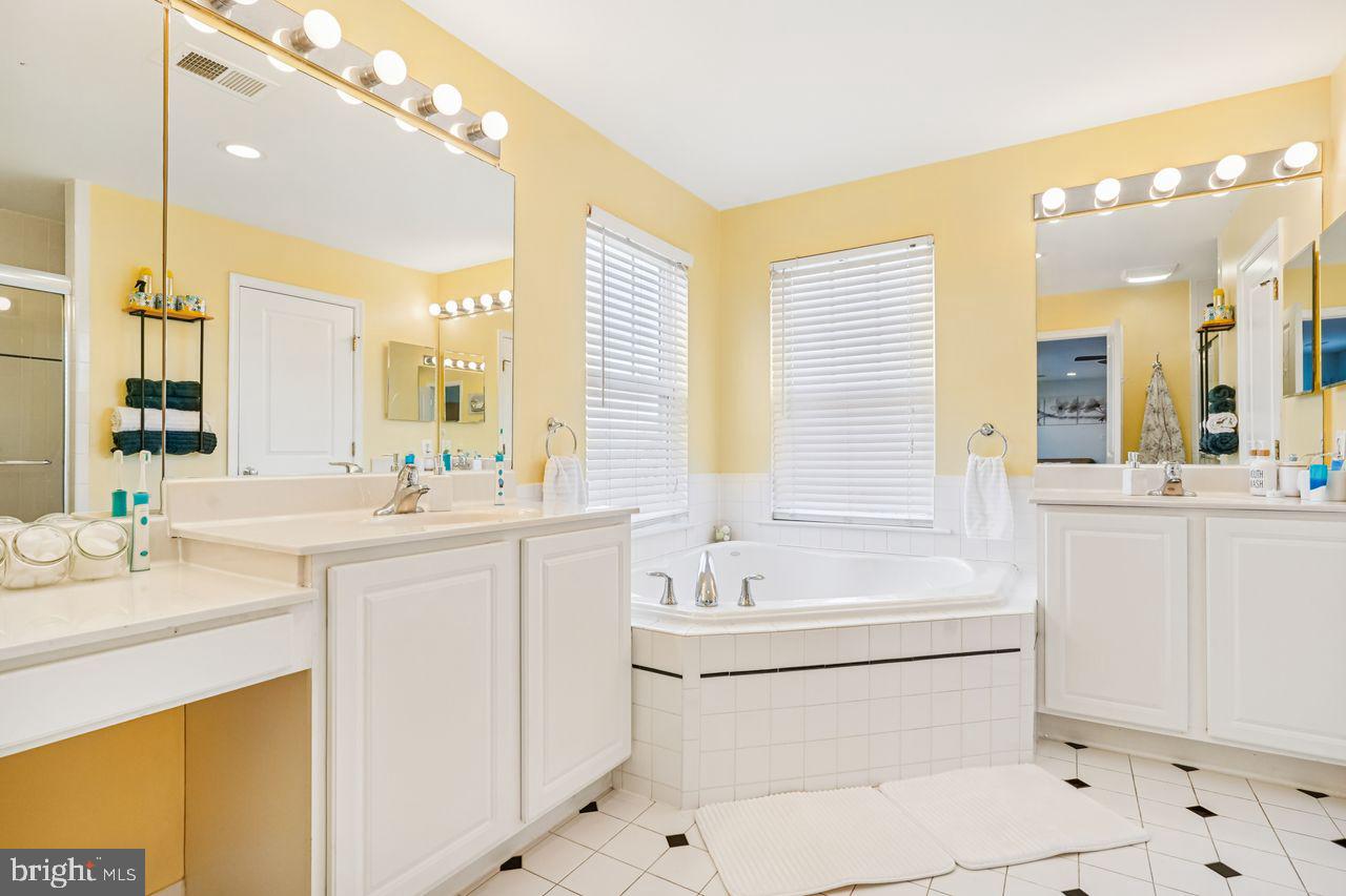 VINT HILL - Residential