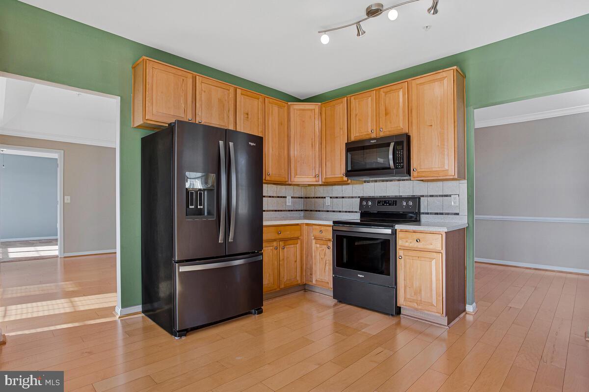 GATHERINGS AT LYNDWOOD - Residential