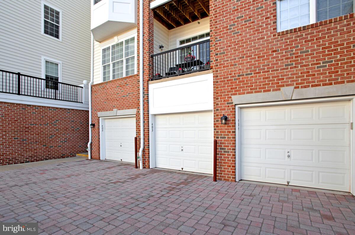 GATHERINGS AT LYNDWOOD - Residential