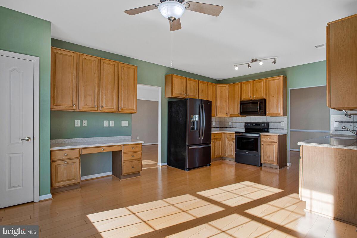 GATHERINGS AT LYNDWOOD - Residential