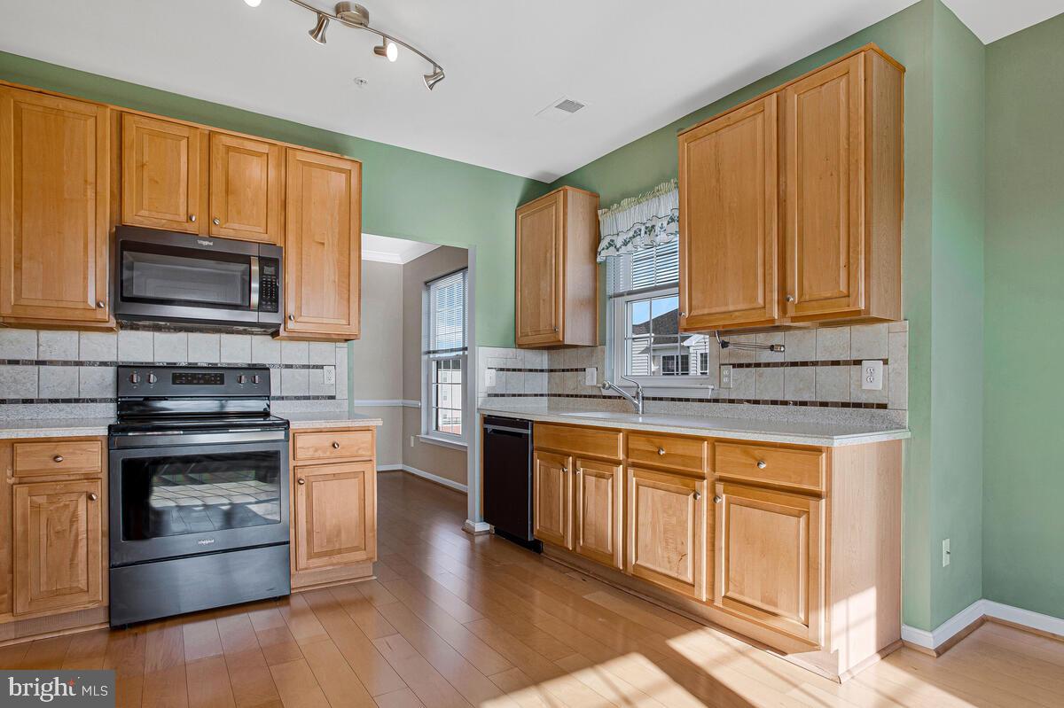 GATHERINGS AT LYNDWOOD - Residential