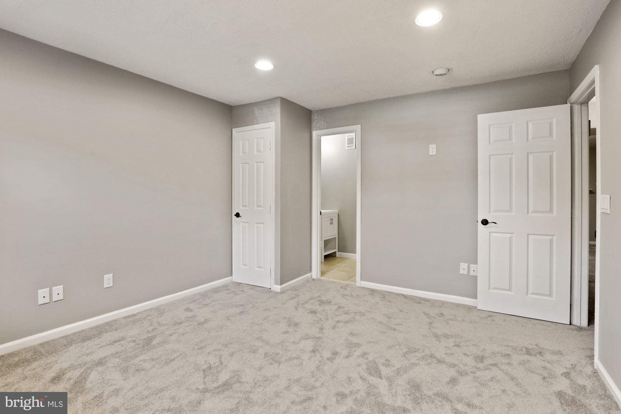 CROFTON VILLAGE - Residential