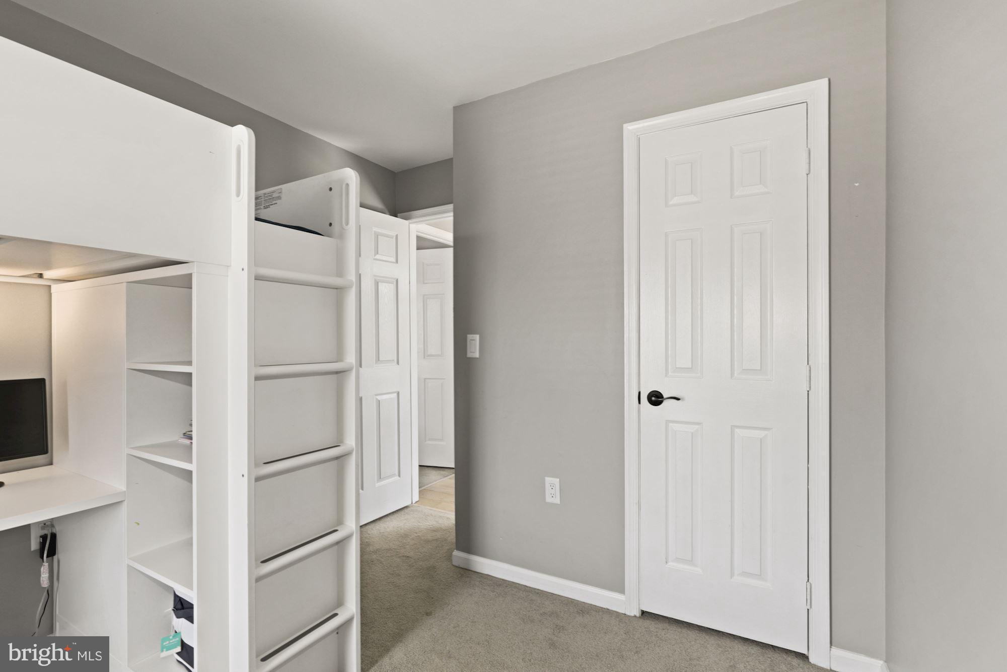 CROFTON VILLAGE - Residential