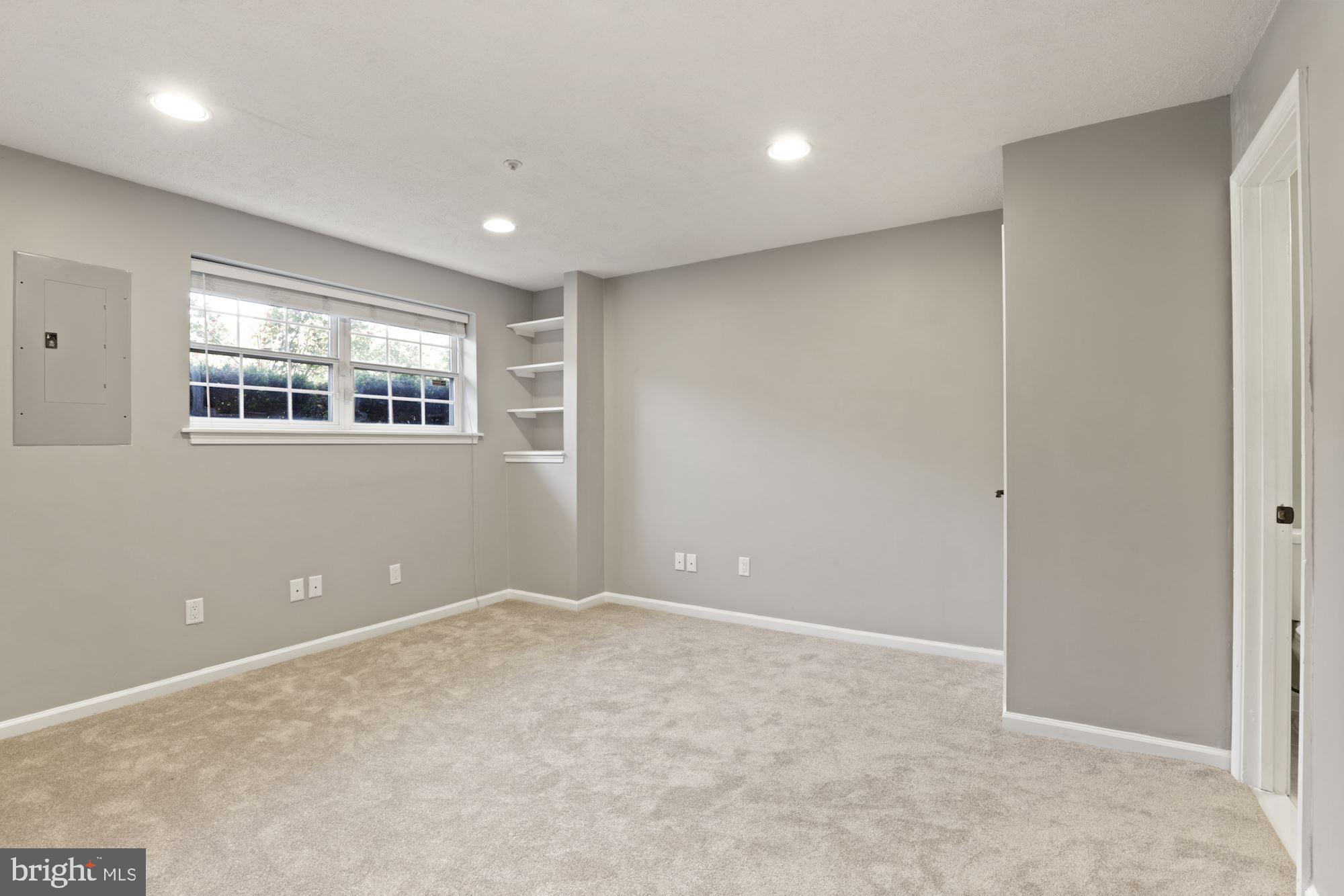 CROFTON VILLAGE - Residential