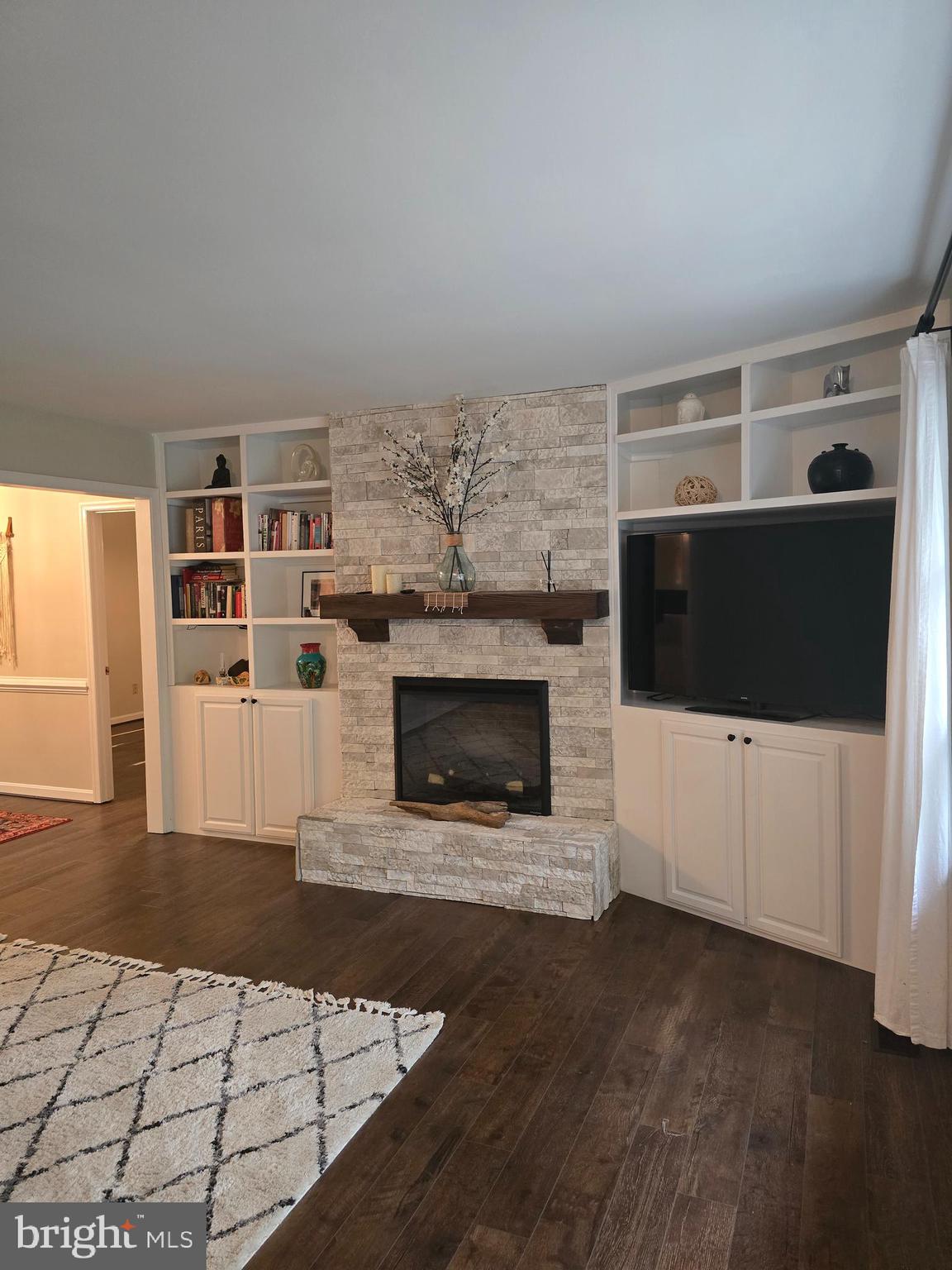 LAKE OF THE WOODS - Residential