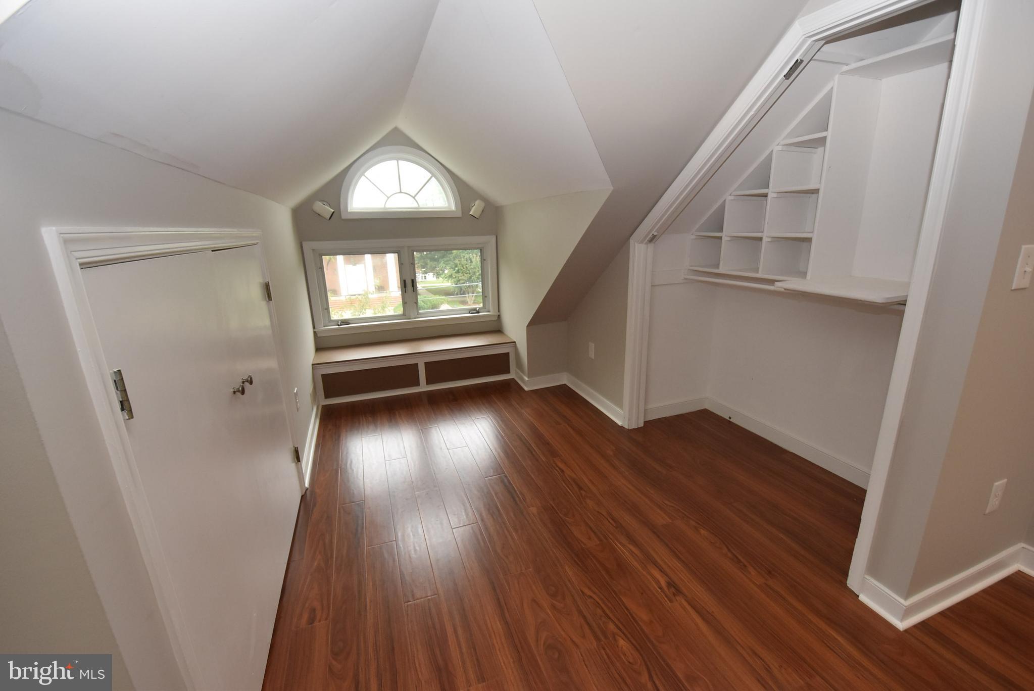 HOMEWOOD - Residential