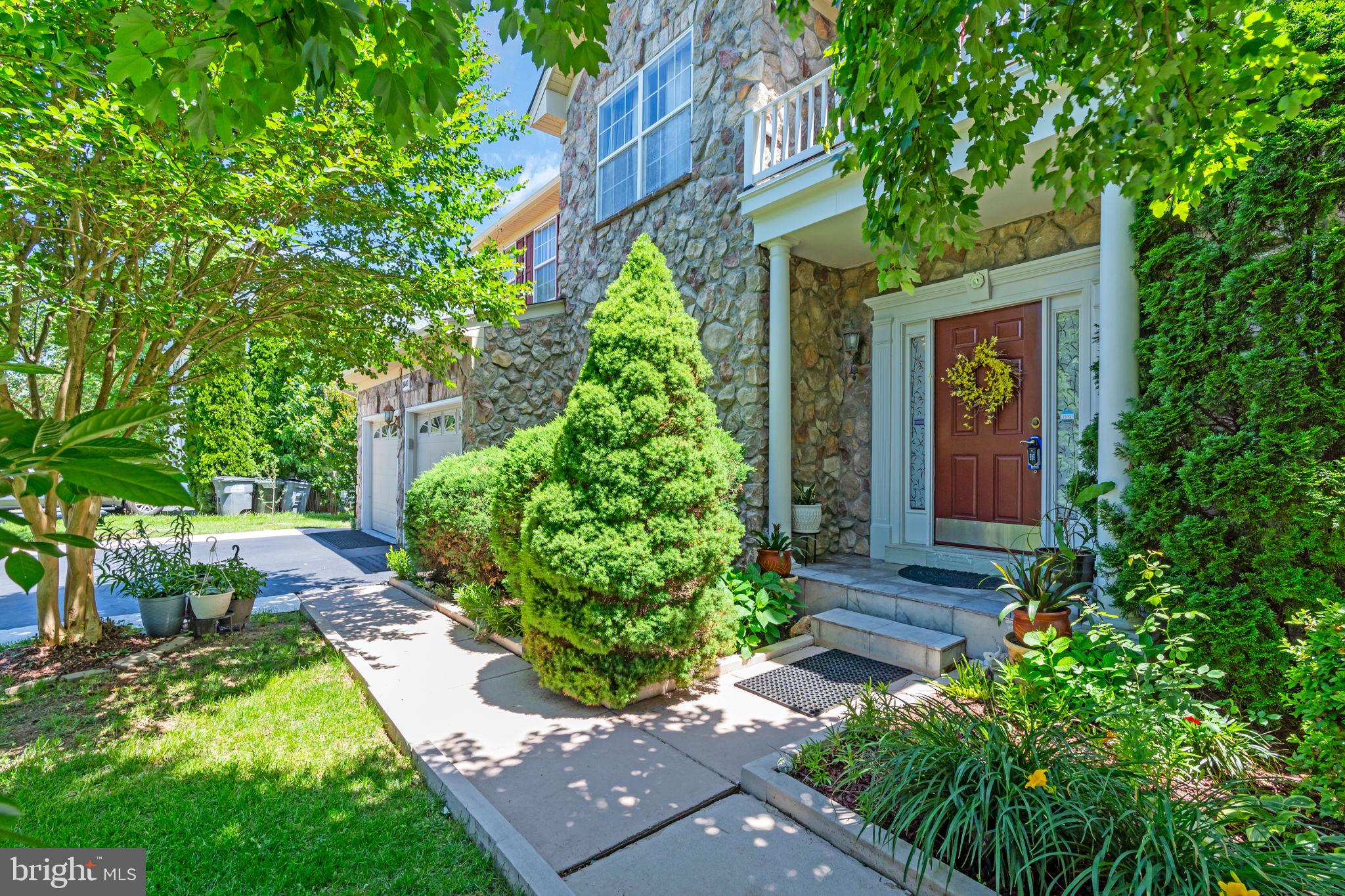 8600 DUTCHMAN COURT