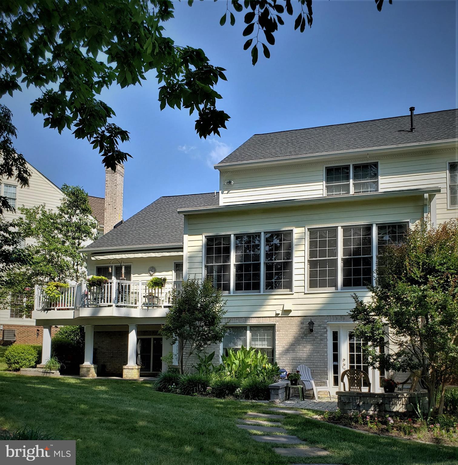 RIVER FALLS - Residential