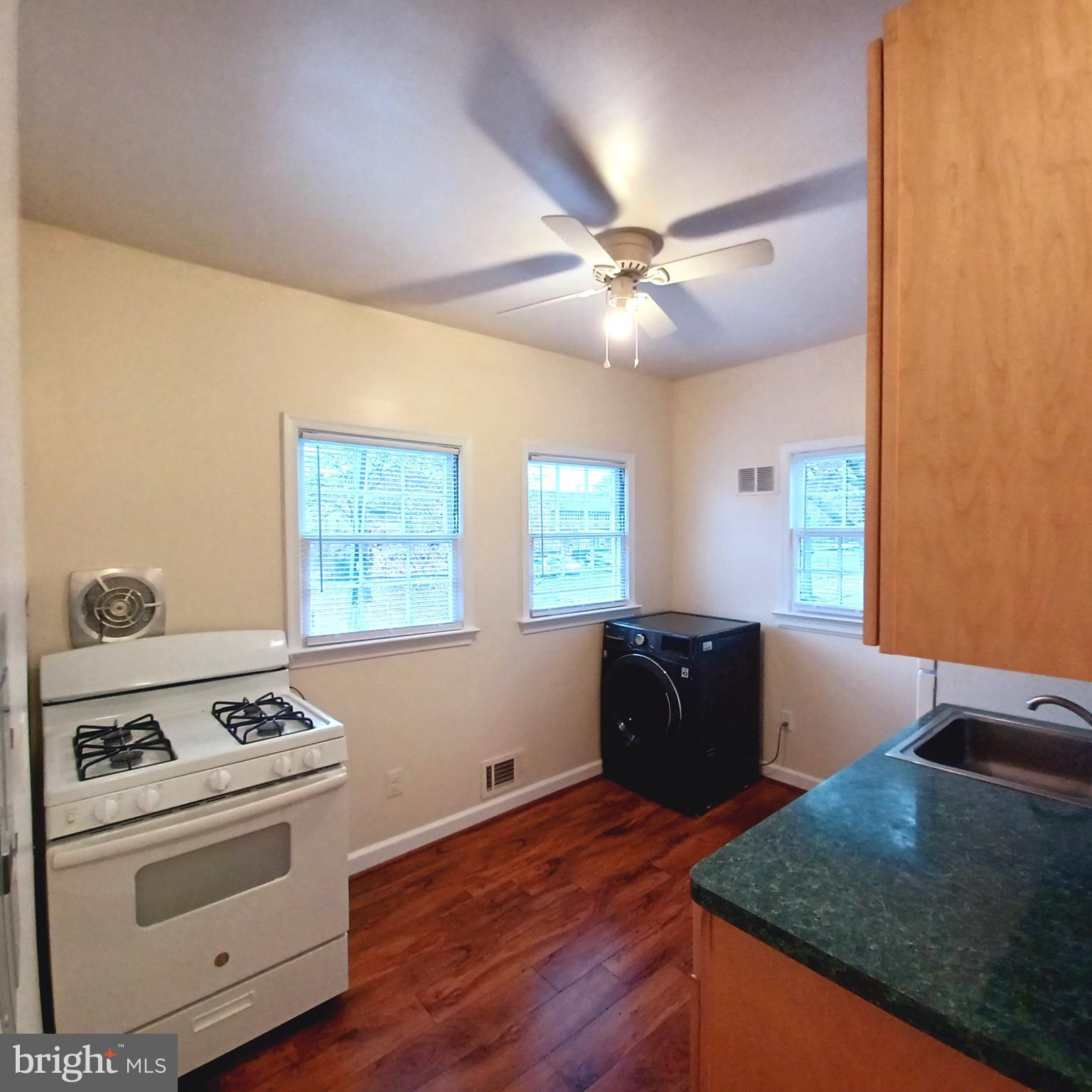 OLD TOWN - Residential Lease