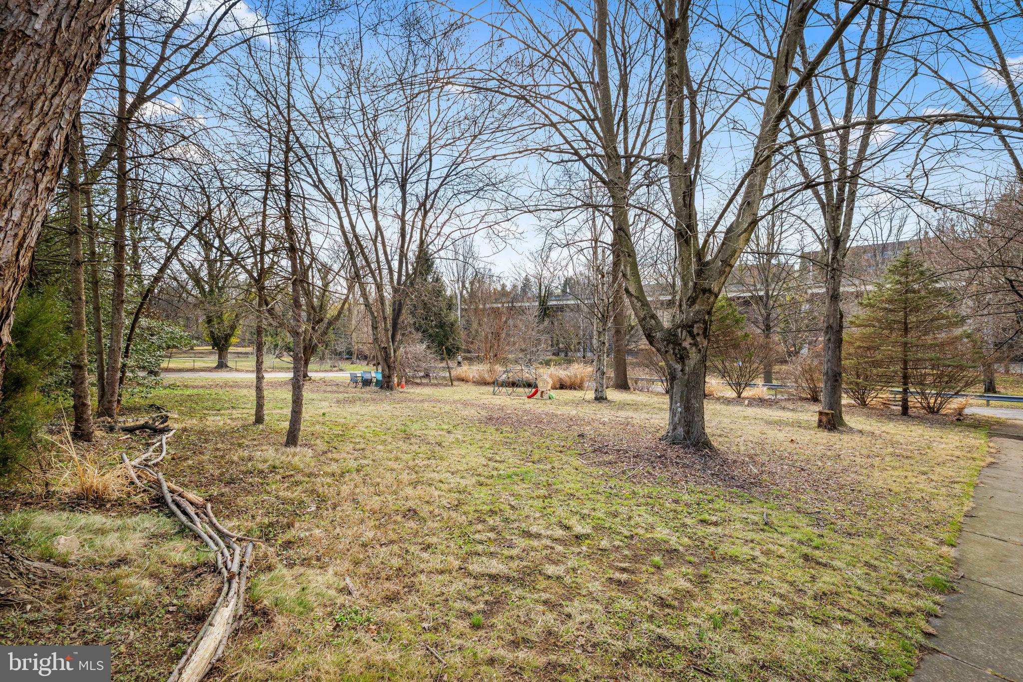 MOUNT WASHINGTON - Residential