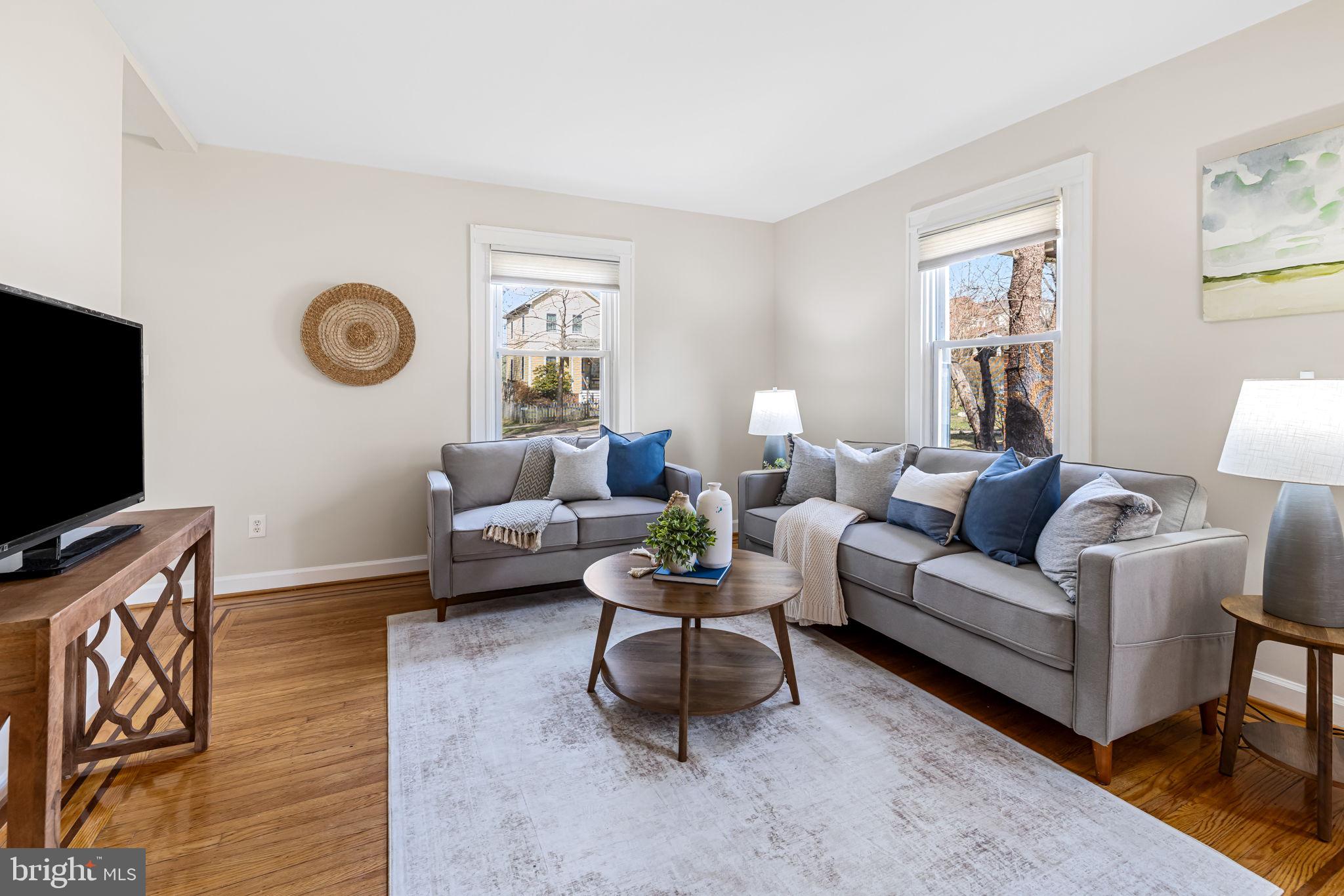 MOUNT WASHINGTON - Residential