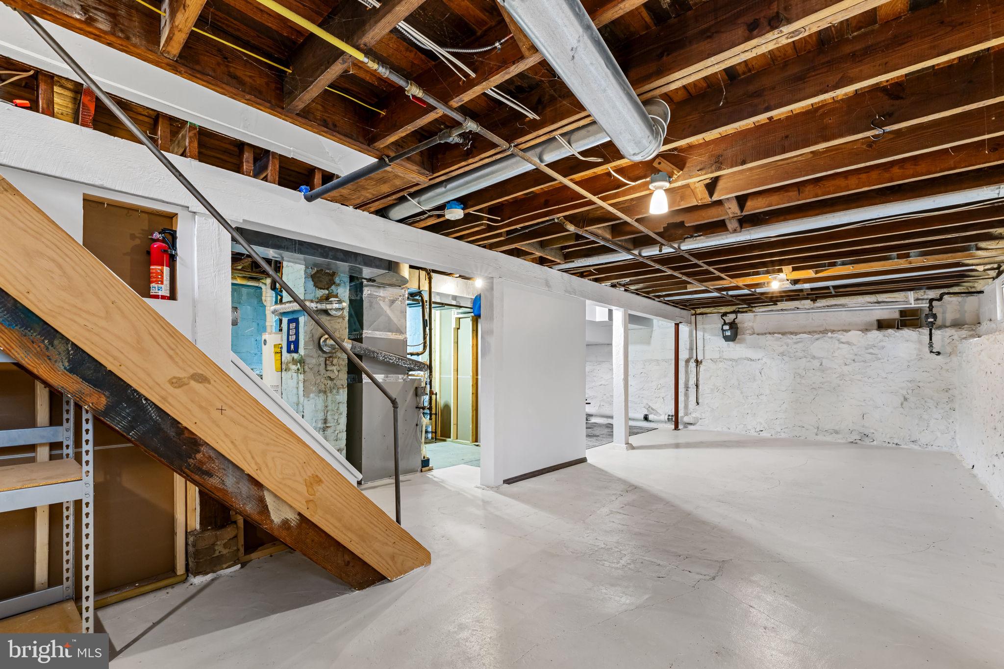 MOUNT WASHINGTON - Residential