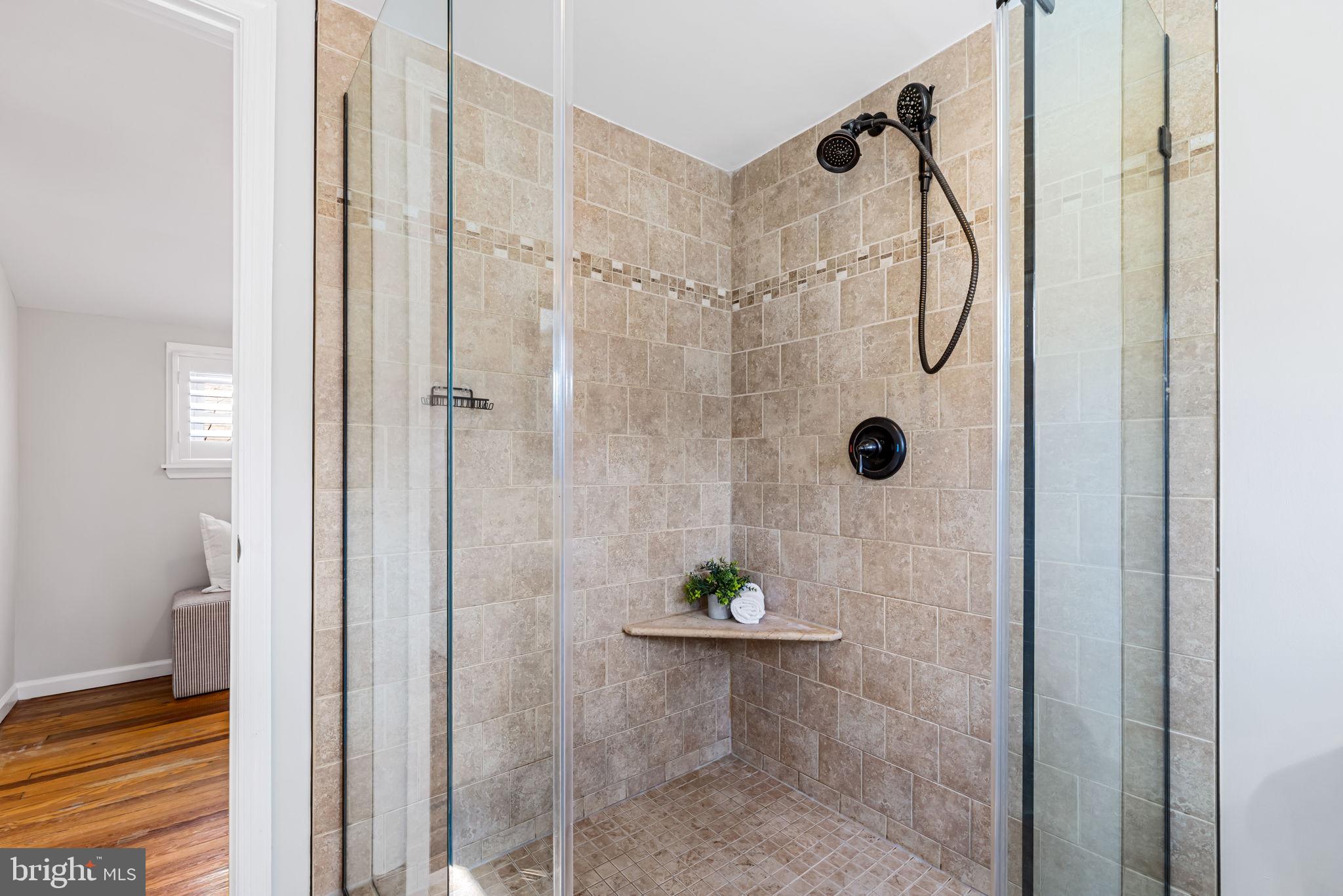 MOUNT WASHINGTON - Residential