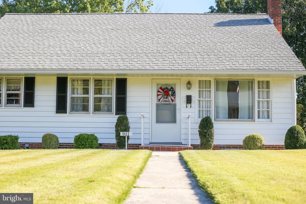 Photo of 911 Park Street, WAYNESBORO, PA 17268 (MLS # PAFL2029696)